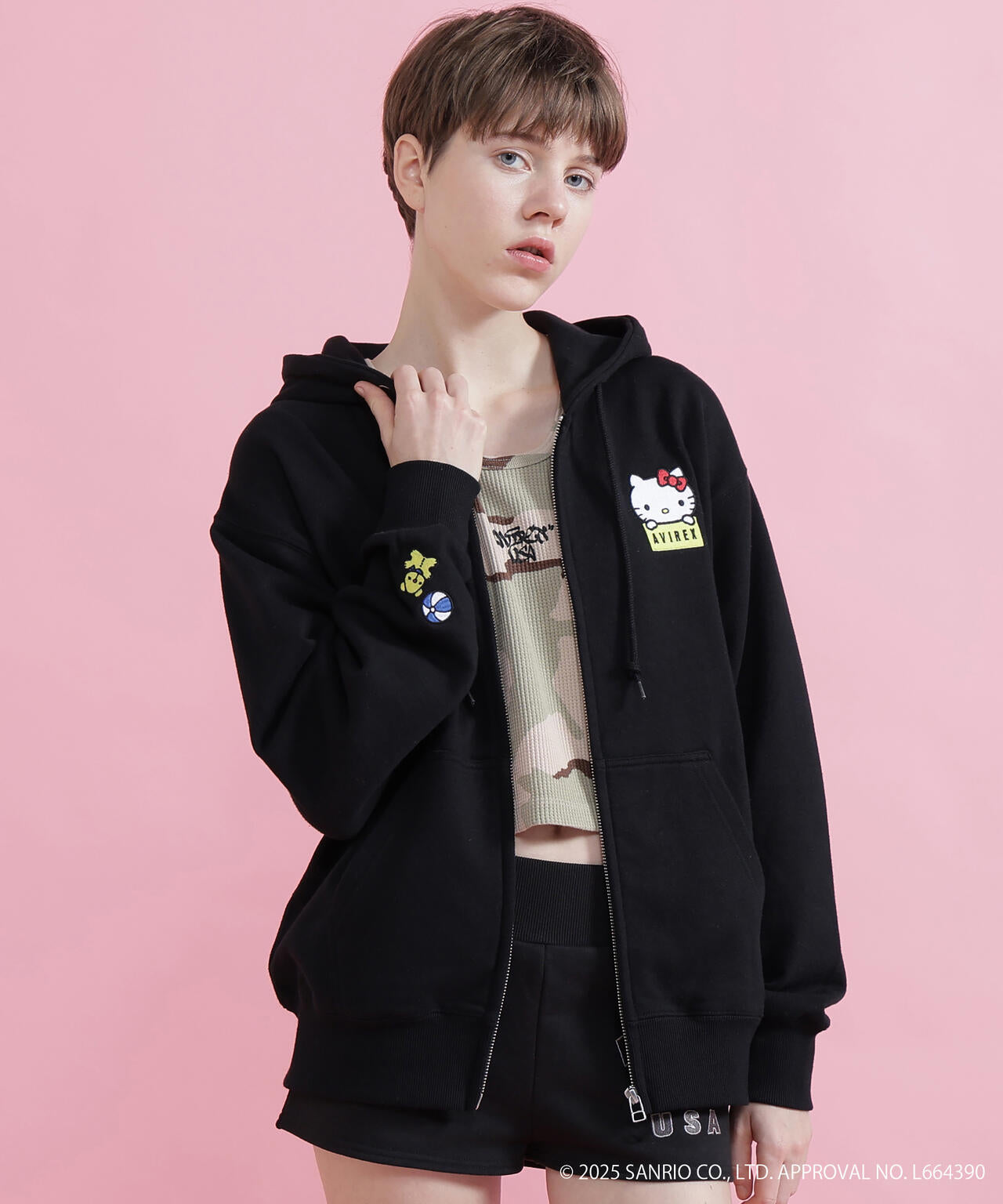 AVIREX × HELLO KITTY コラボパーカー Sサイズ ブラック AVIREX×HELLO KITTY》HOODIE | AVIREX（アヴィレックス） ｜【公式