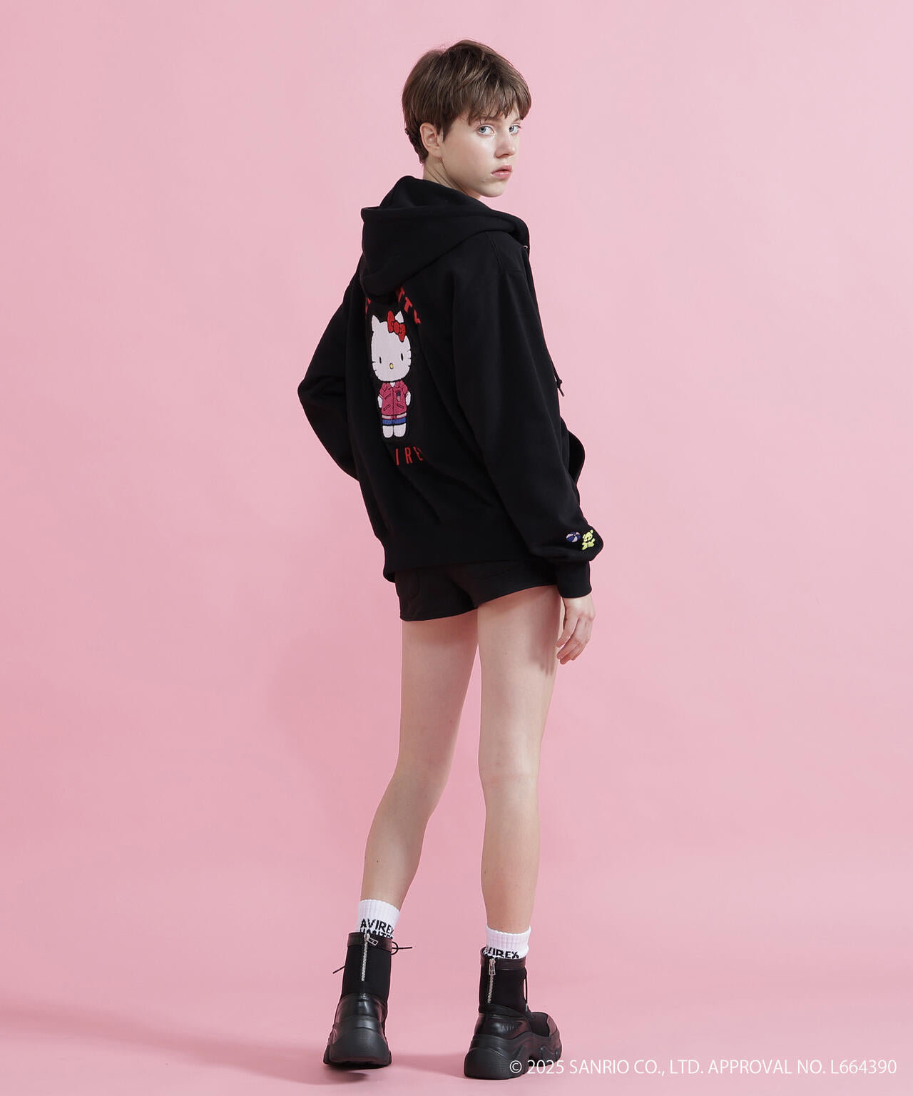 AVIREX × HELLO KITTY コラボパーカー Sサイズ ブラック AVIREX×HELLO KITTY》HOODIE | AVIREX（アヴィレックス） ｜【公式