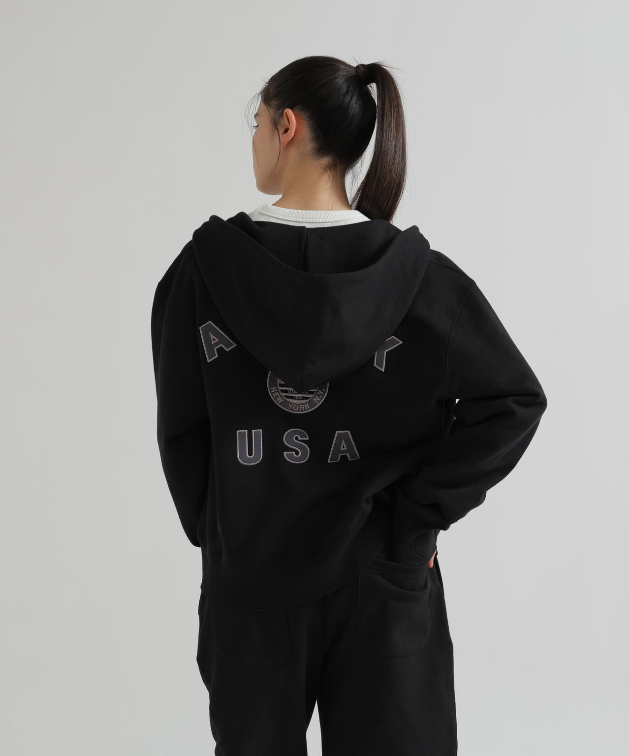 《WOMAN/直営店限定》VARSITY FLAG PARKA