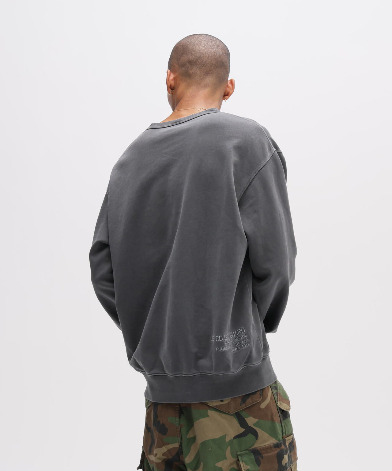 FADED MIL.POCKET CREWNECK SWEAT | AVIREX（アヴィレックス