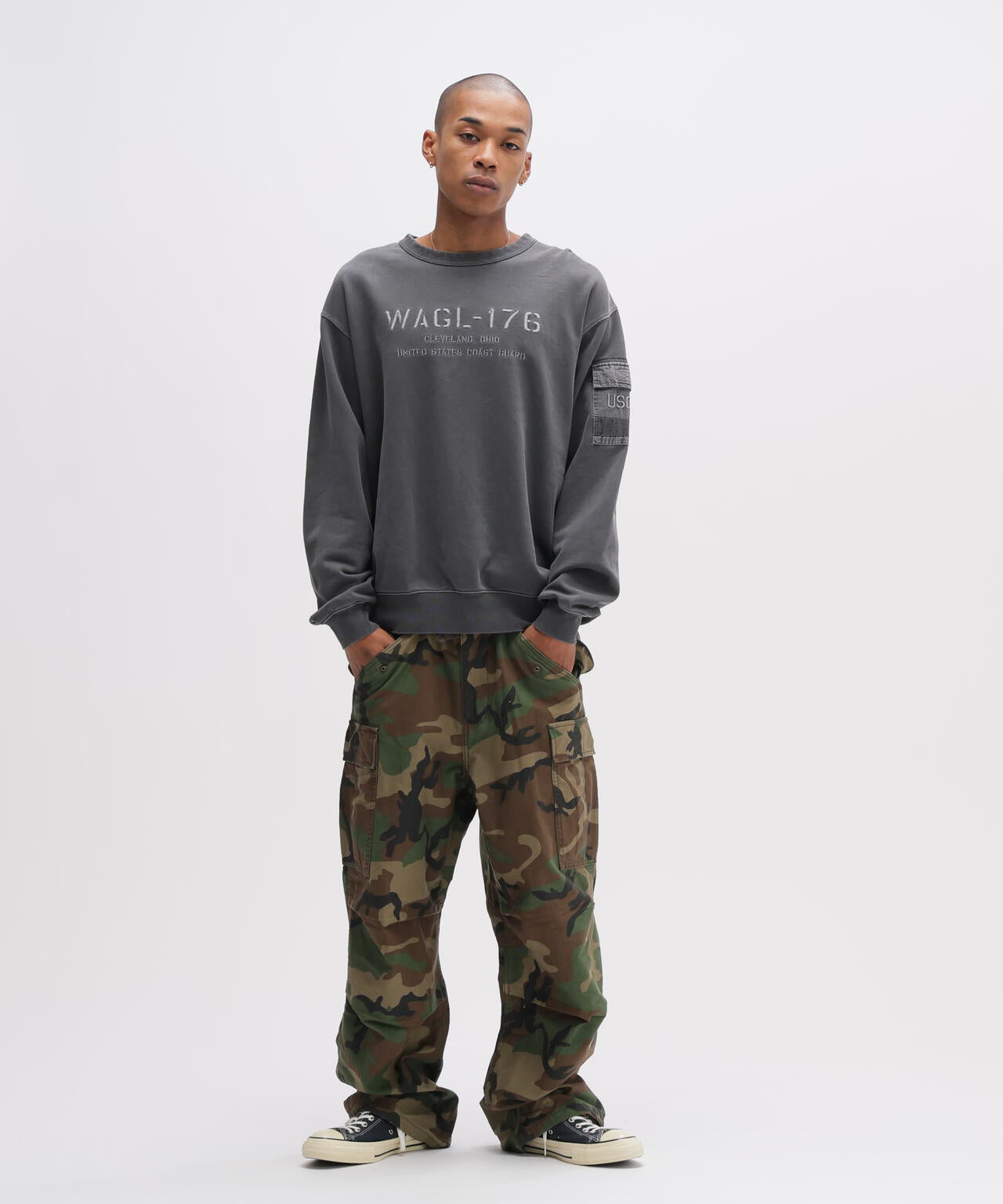 FADED MIL.POCKET CREWNECK SWEAT | AVIREX（アヴィレックス
