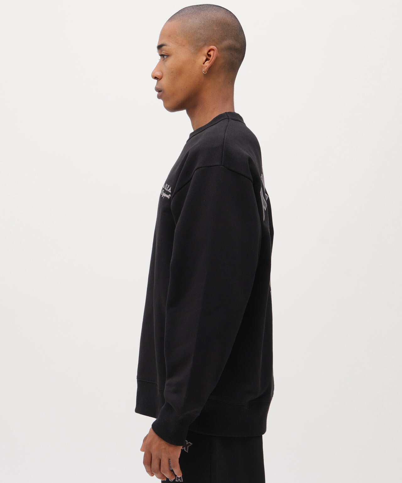 直営店限定》VARSITY FLAG CREW NECK SWEAT | AVIREX（アヴィレックス