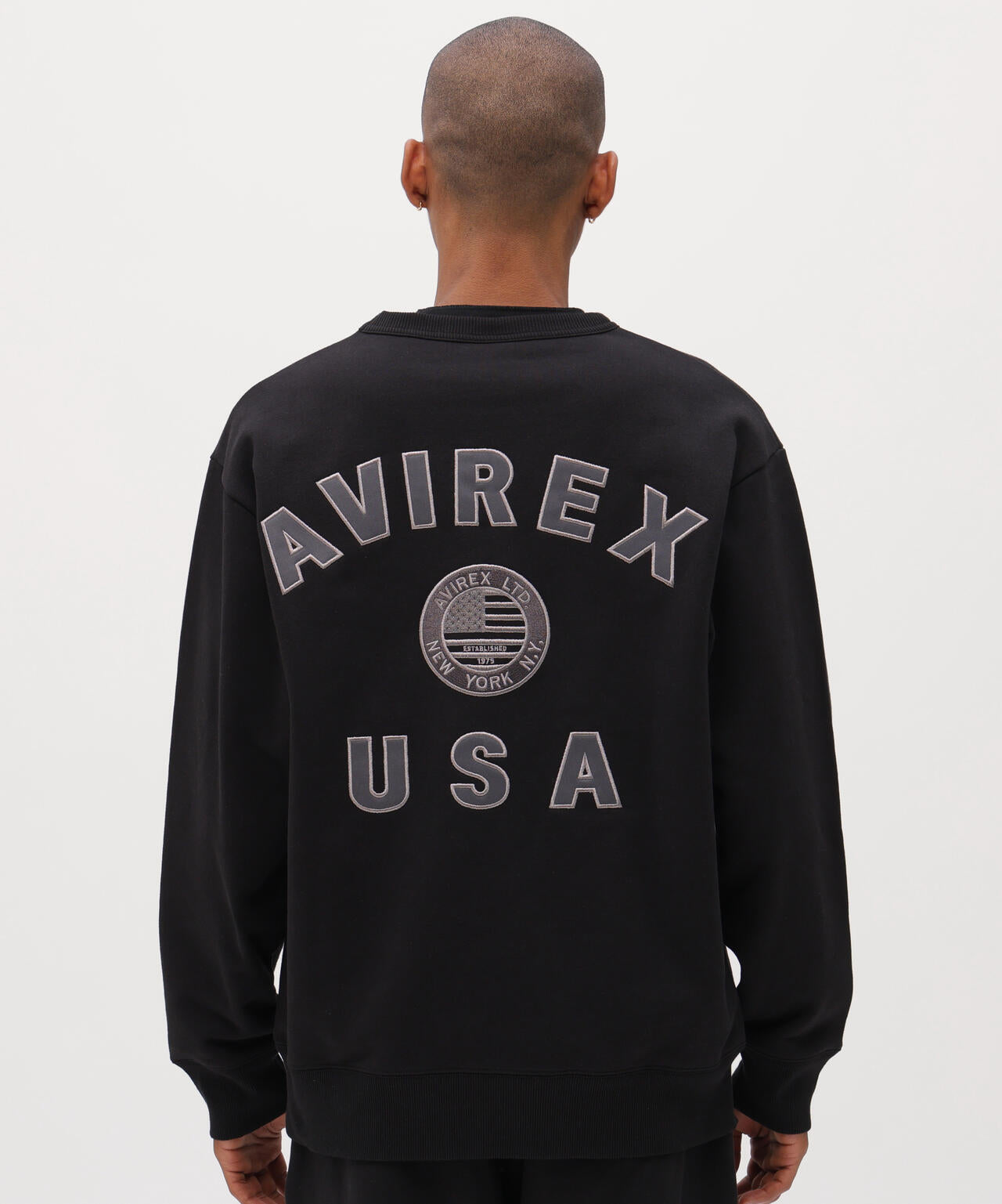 直営店限定》VARSITY FLAG CREW NECK SWEAT | AVIREX（アヴィレックス