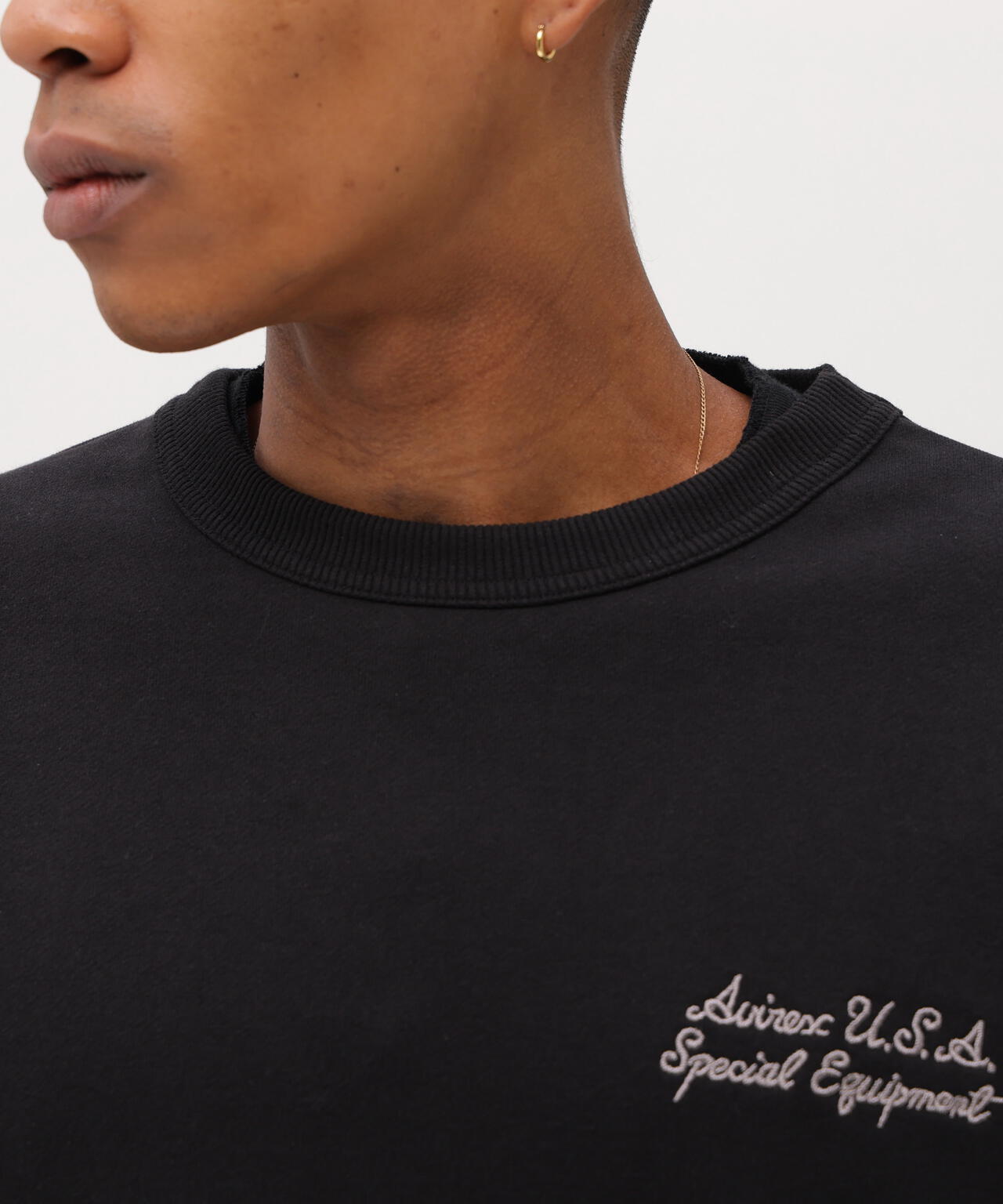 直営店限定》VARSITY FLAG CREW NECK SWEAT | AVIREX（アヴィレックス