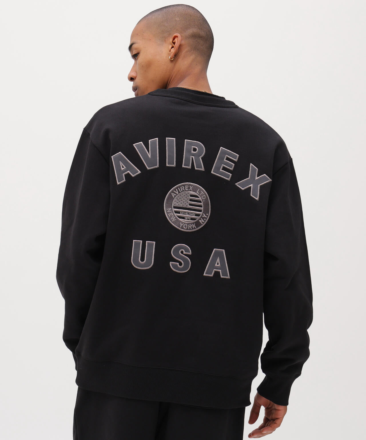 直営店限定》VARSITY FLAG CREW NECK SWEAT | AVIREX（アヴィレックス