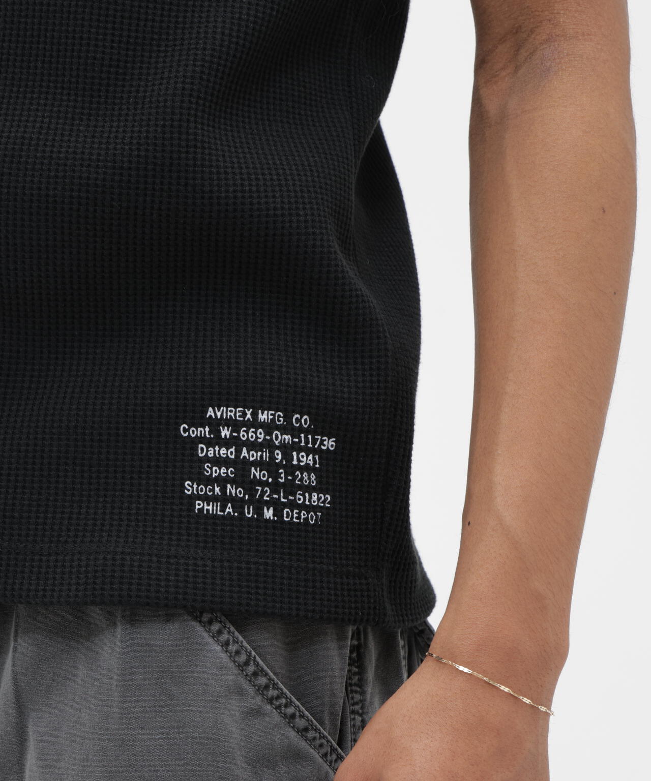 MINI WAFFLE HENLEY NECK T-SHIRT ”STENCIL” | AVIREX（アヴィレックス