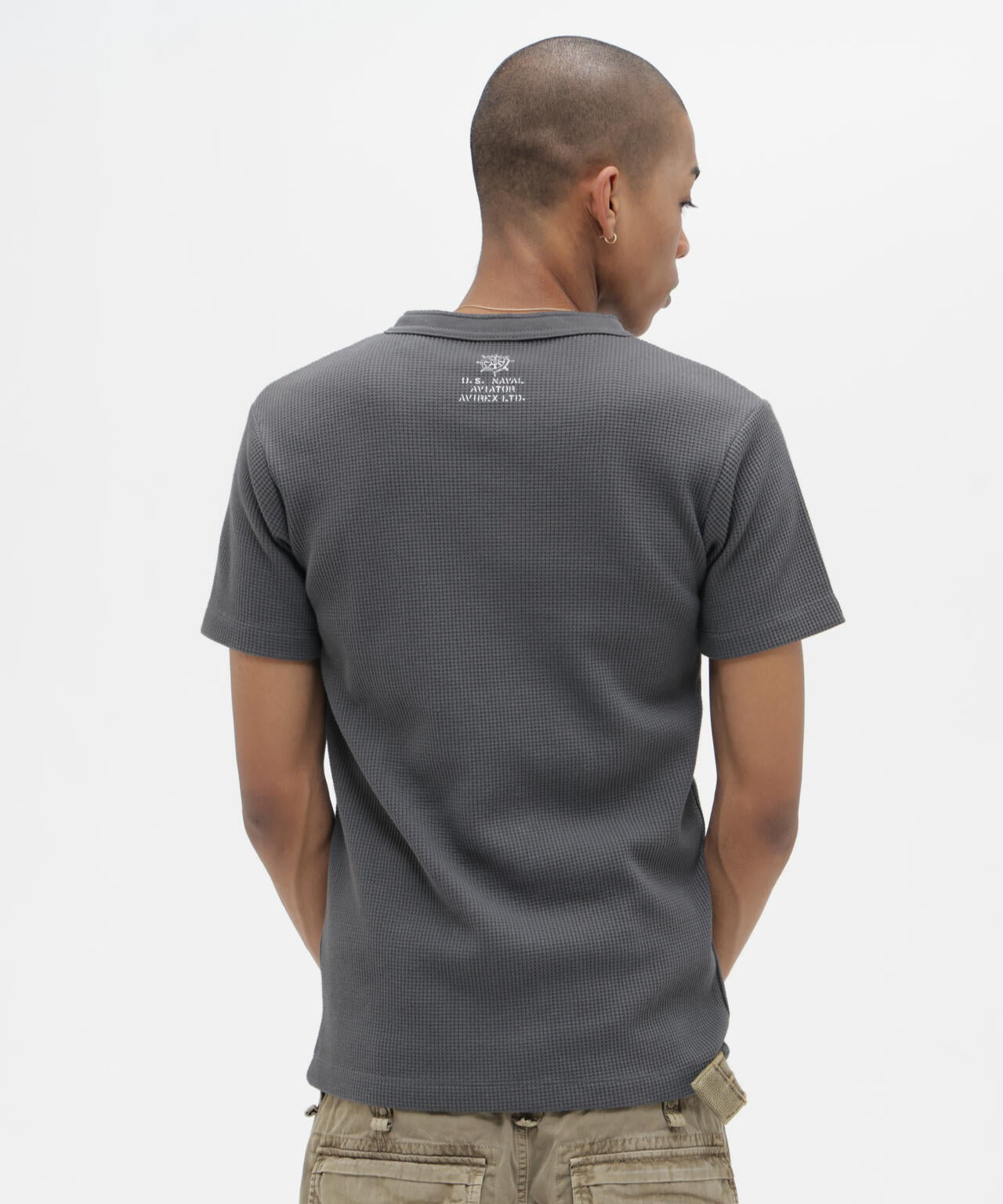 MINI WAFFLE HENRY NECK T-SHIRT ”STENCIL” | AVIREX（アヴィレックス