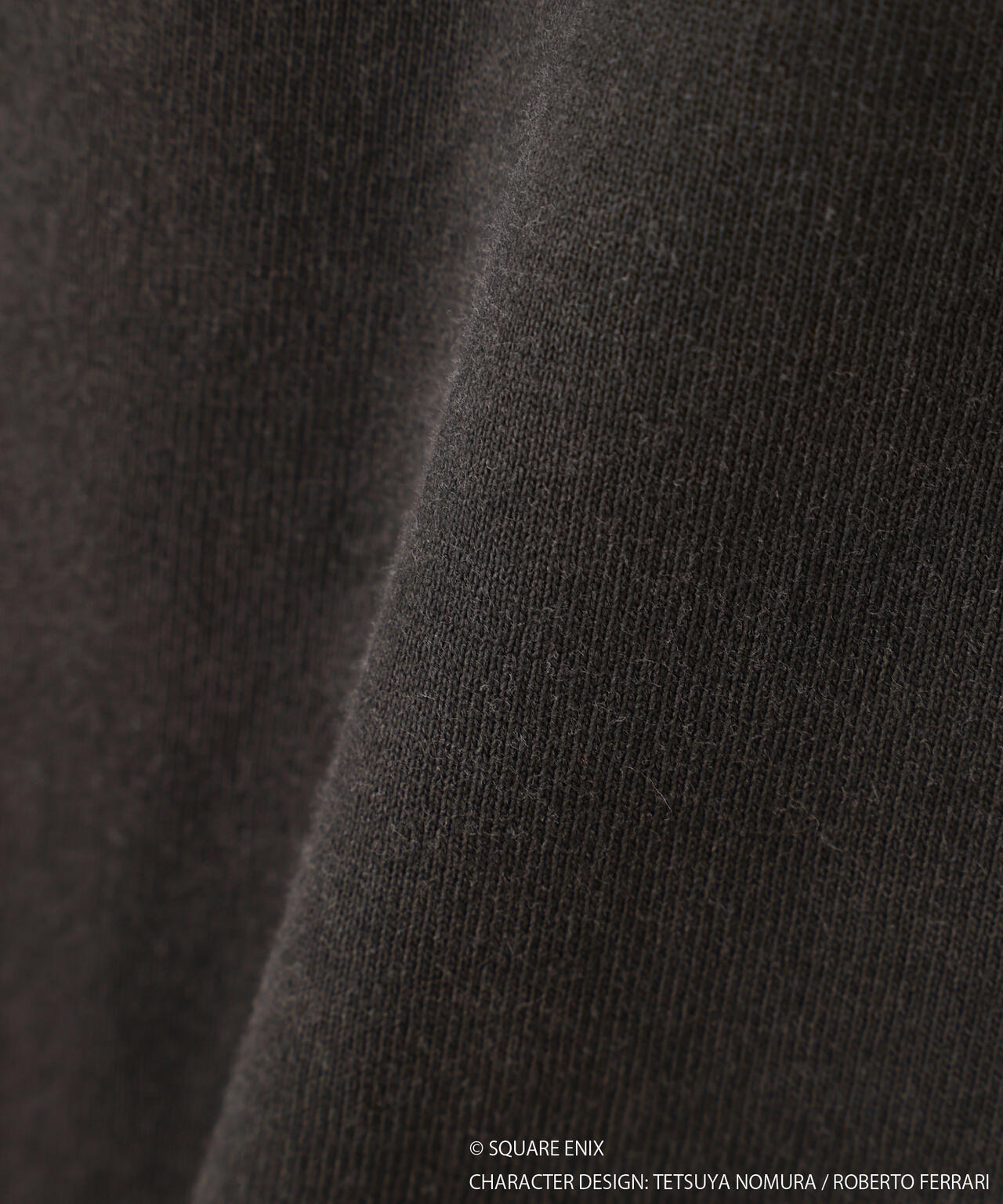 AVIREX × FINAL FANTASY VII REMAKE》PINUP T-SHIRT ”TIFA & AERITH