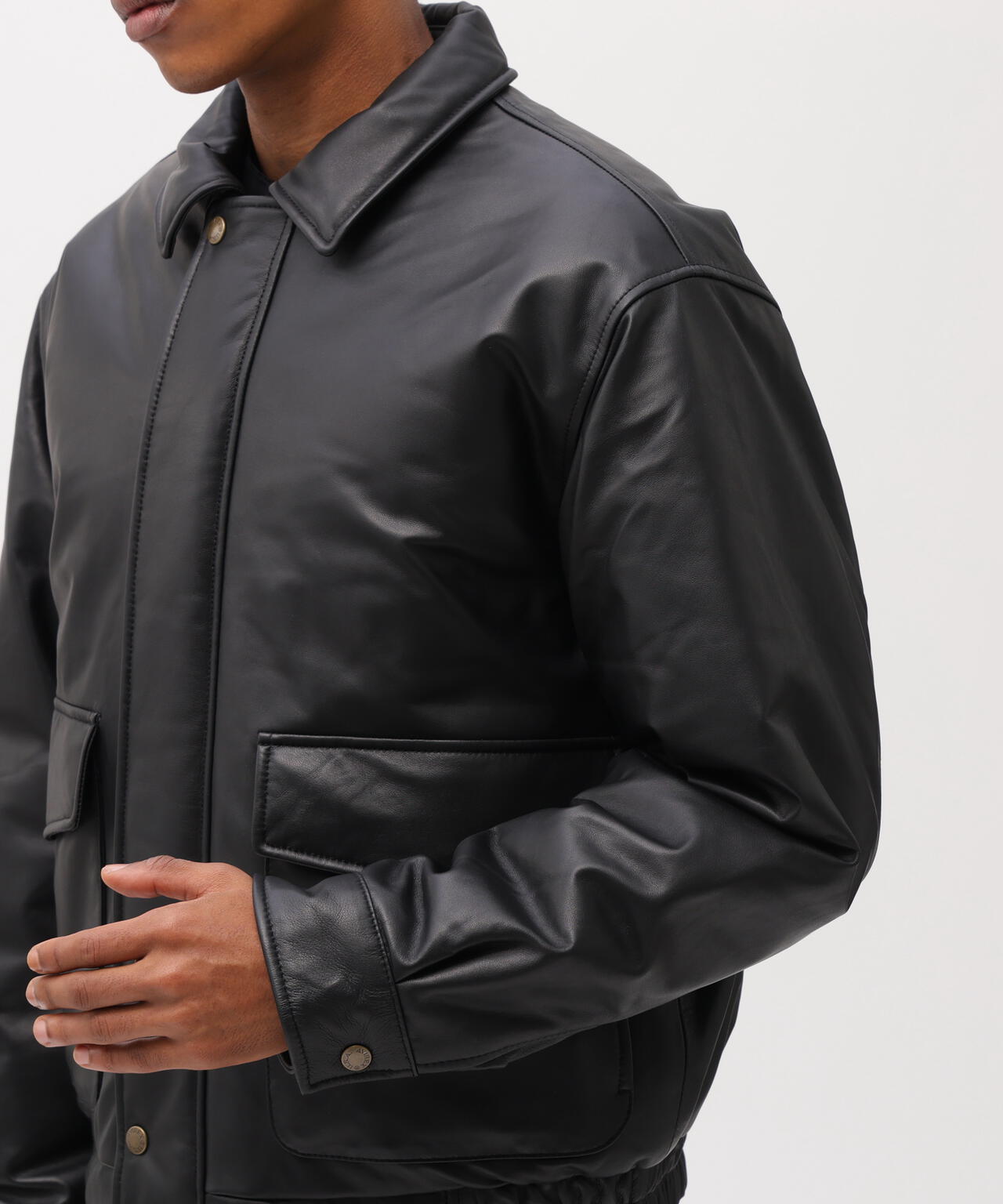 《AVIREX × Eddie Bauer》LIGHT LEATHER BOMBER JACKET