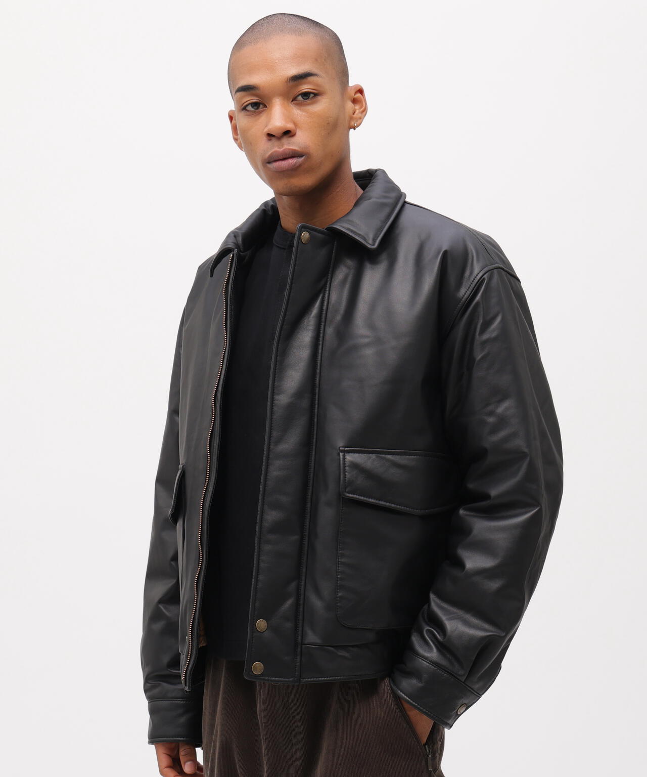 《AVIREX × Eddie Bauer》LIGHT LEATHER BOMBER JACKET