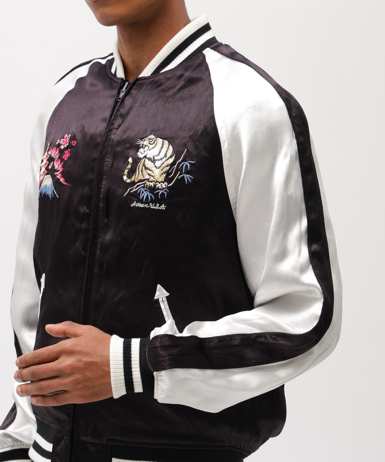 直営店限定》SOUVENIR JACKET ”DRAGON & CHERRY BLOSSOMS” | AVIREX