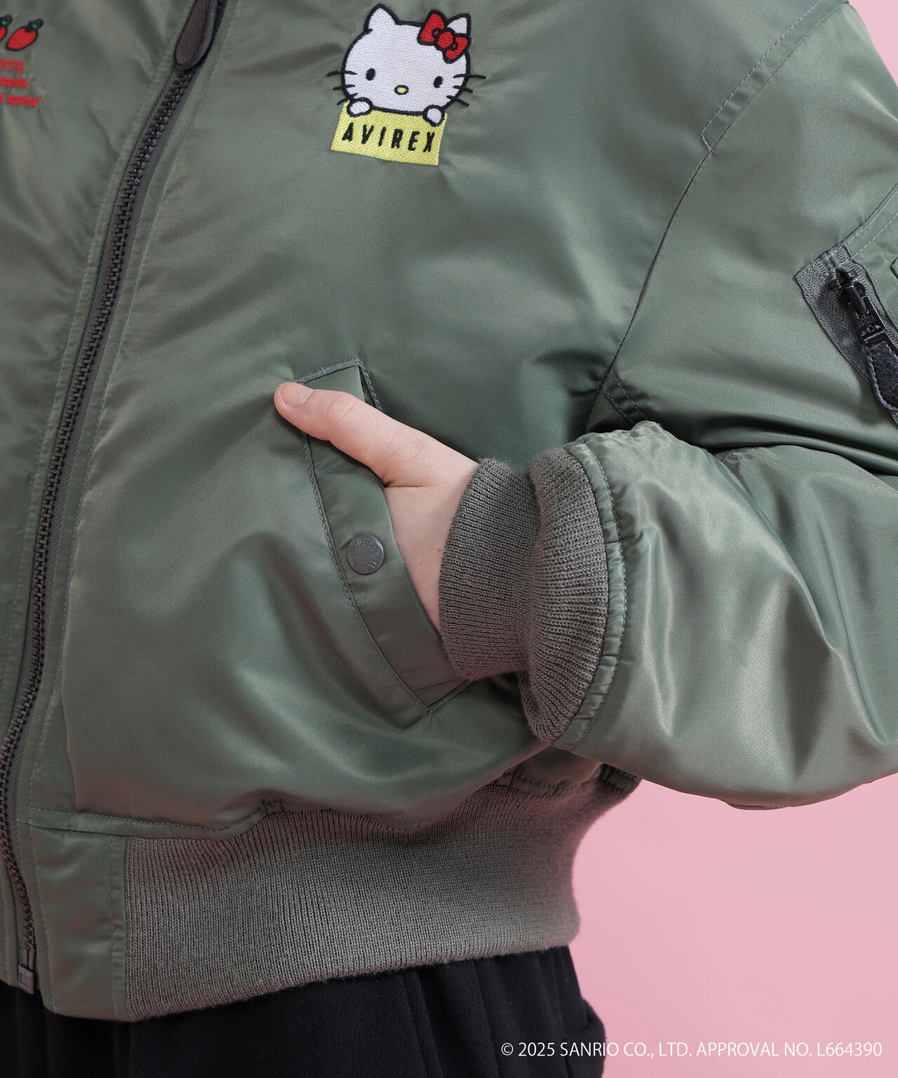 《AVIREX×HELLO KITTY》MA-1
