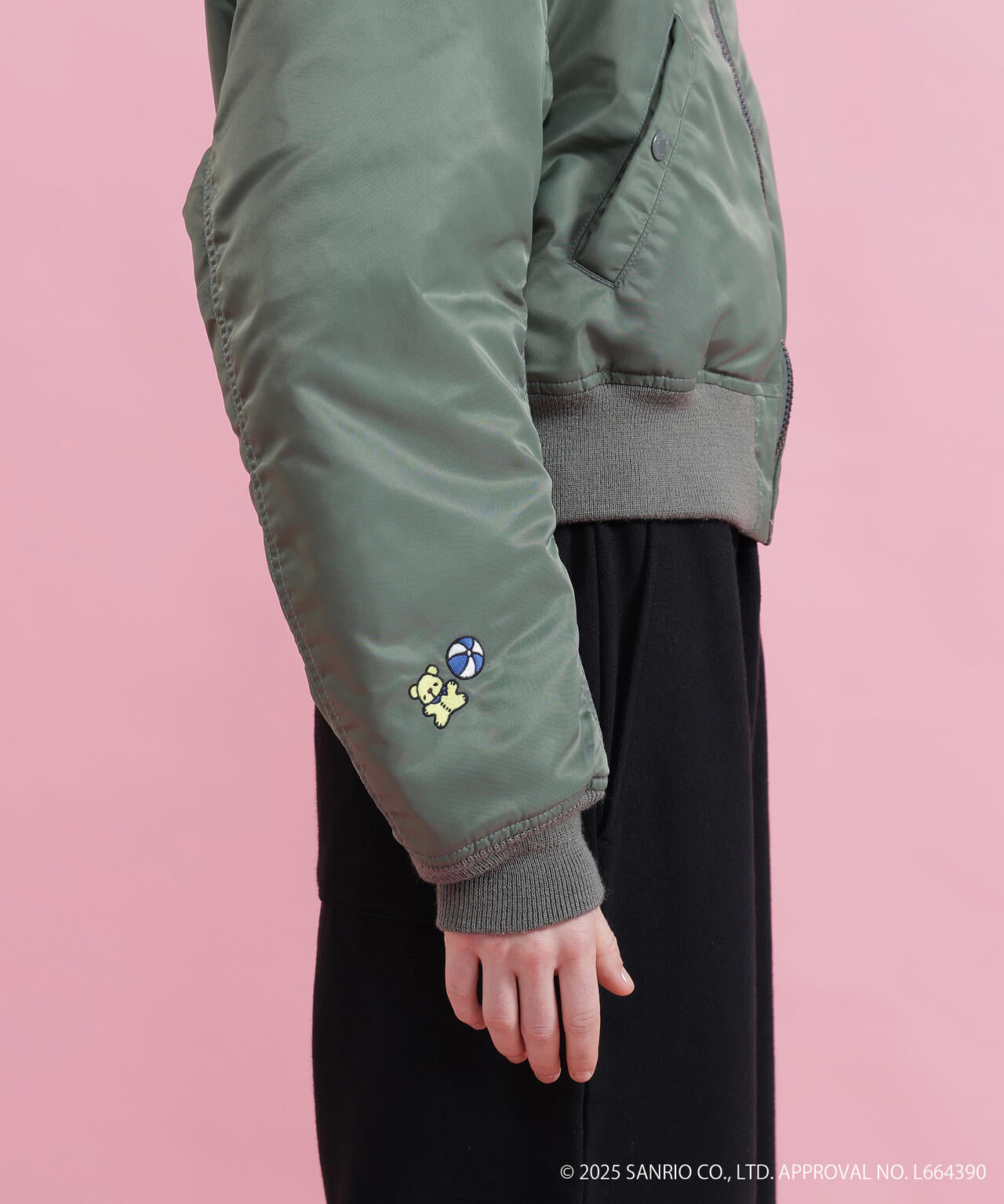 《AVIREX×HELLO KITTY》MA-1