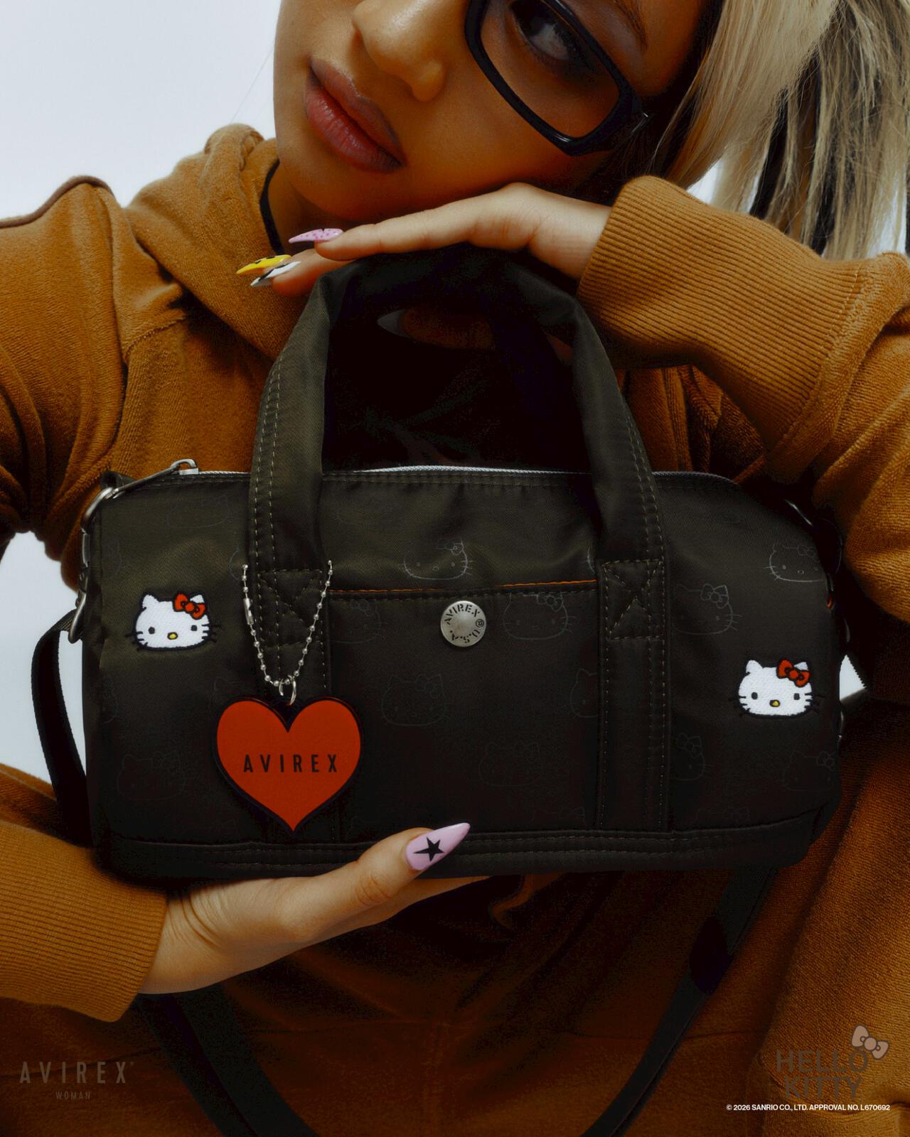 ✨新品✨AVIREX×HELLO KITTY　MINI DUFFLE BAG AVIREX×HELLO KITTY》MINI DUFFLE BAG | AVIREX（アヴィレックス