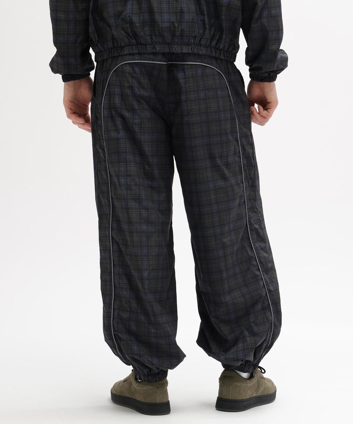 《AVIREX × Reebok》TRAINING PANTS ”MODERN SAGE COLLECTION”