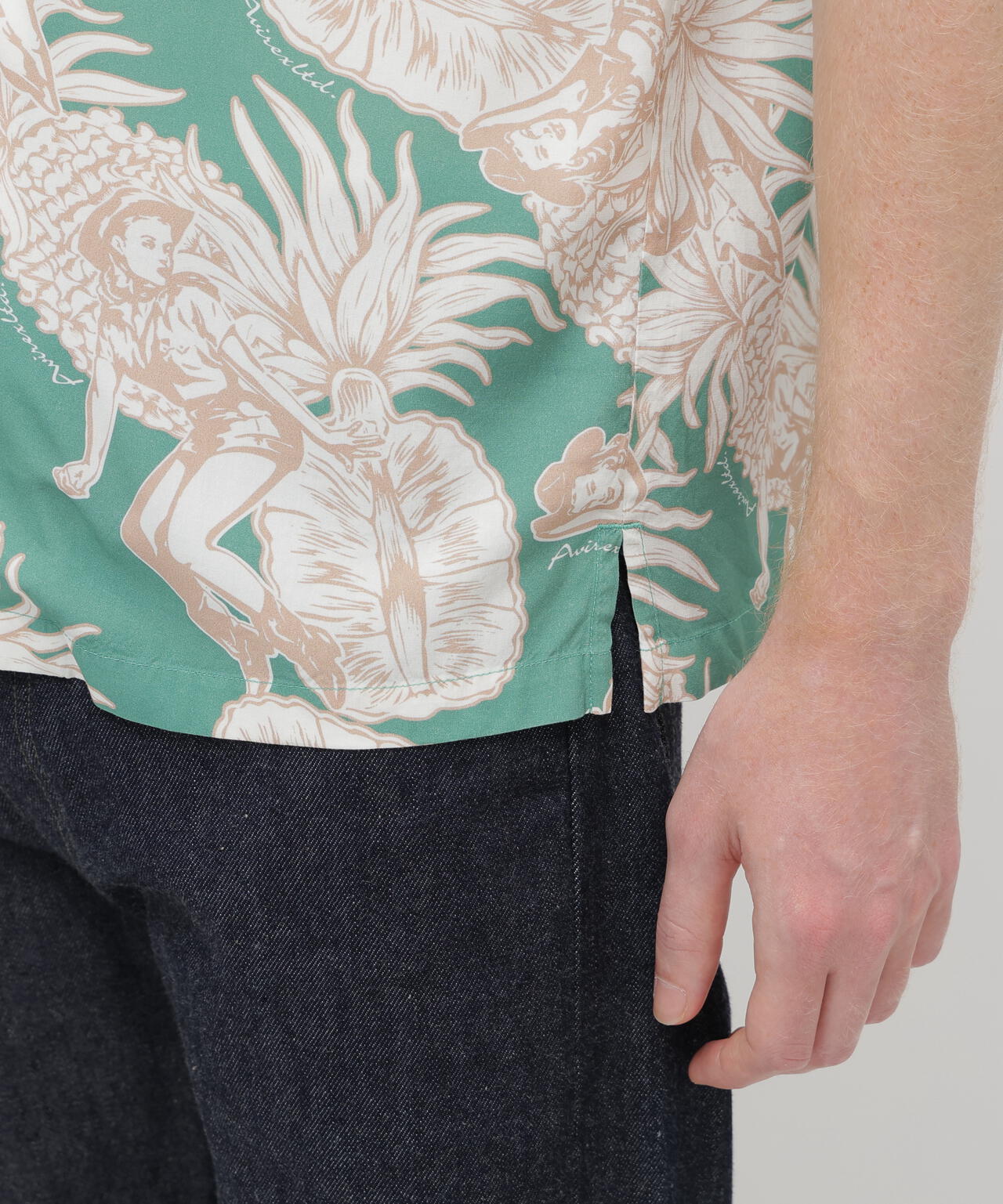 ALOHA SHIRT”PIN-UP＆PINEAPPLE” | AVIREX（アヴィレックス） ｜【公式