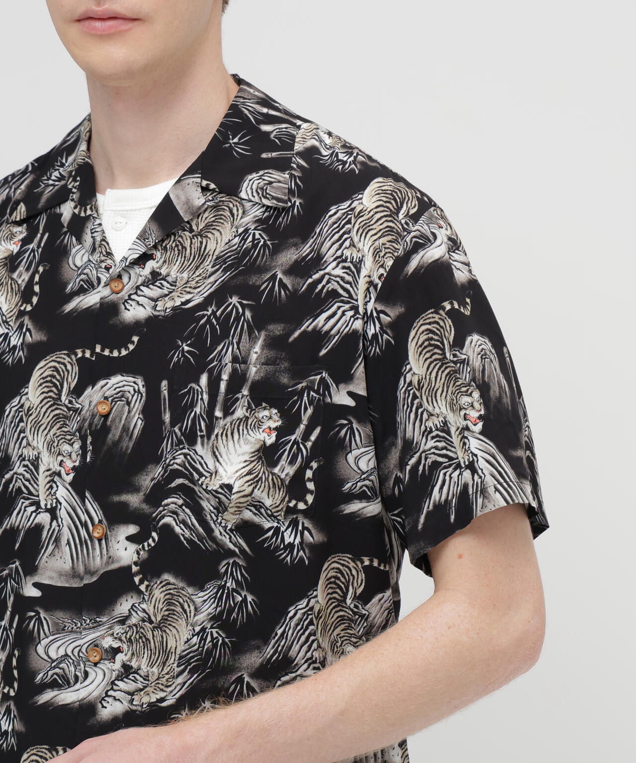 ALOHA SHIRT”TIGER & BAMBOO” | AVIREX（アヴィレックス） ｜【公式