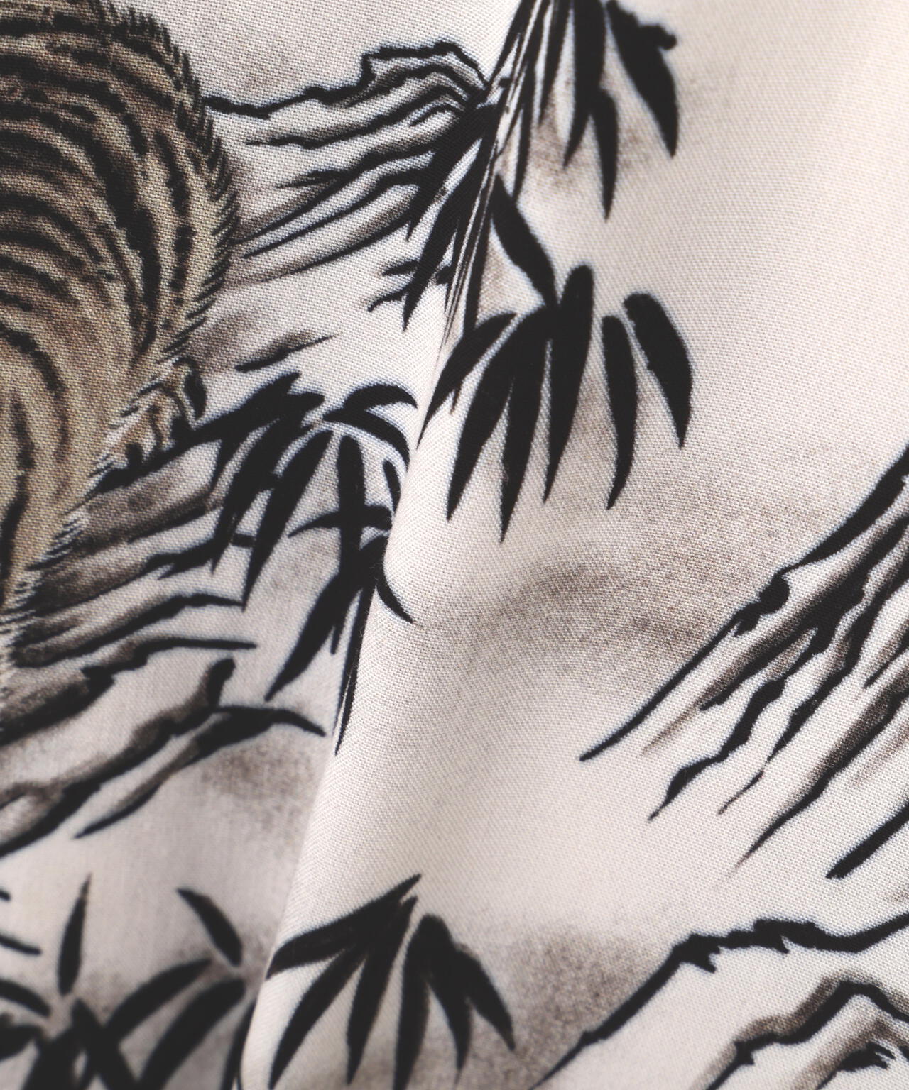 アロハー ALOHA SHIRT”TIGER & BAMBOO” | AVIREX（アヴィレックス） ｜【公式