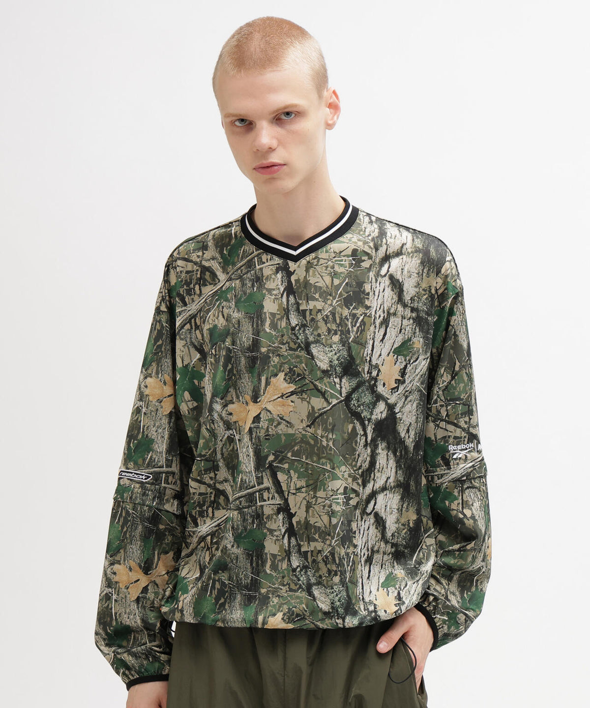 《AVIREX × Reebok》DETACHABLE JERSEY PULLOVER ”MODERN SAGE COLLECTION”