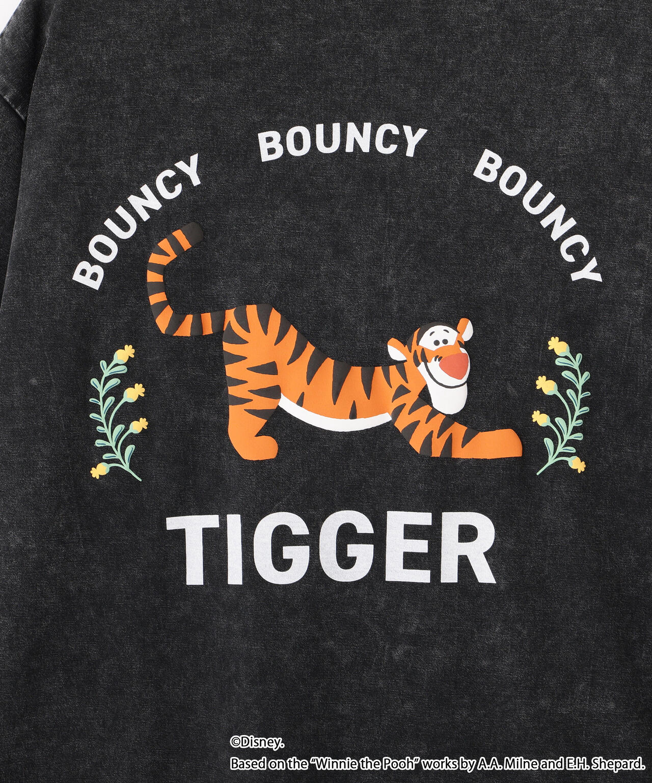 《Disney Collection》WINNIE THE POOH /TIGGER/ T-SHIRT