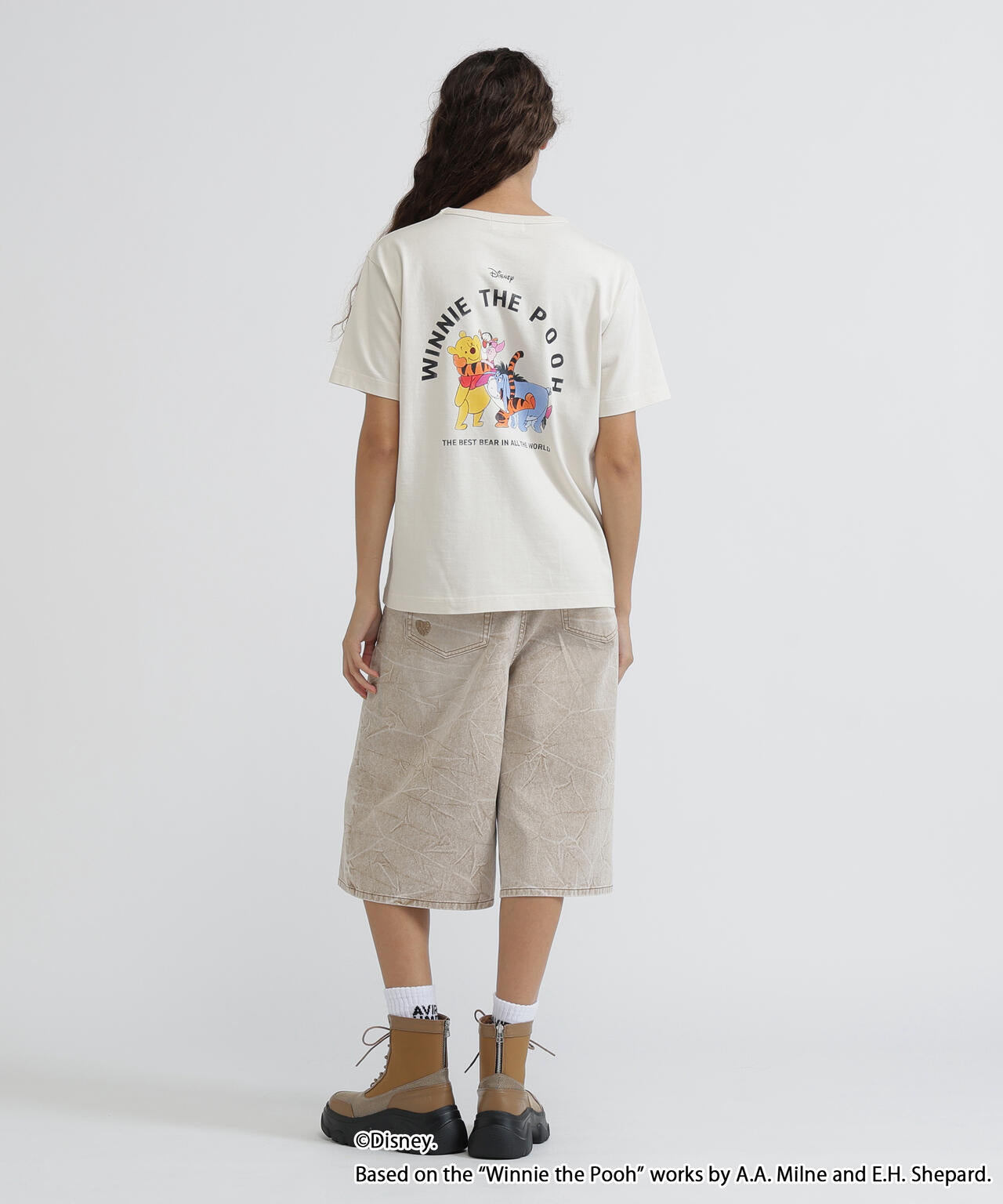 Disney Collection》WINNIE THE POOH /WE'RE ALL TOGETHER/ T-SHIRT
