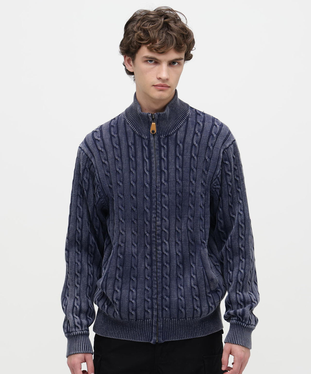 《直営店限定》COTTON ZIP CABLE KNIT