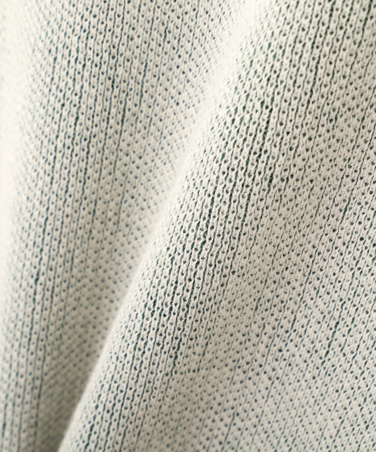【直営店限定】LOGO JACQUARD AND EMBROIDERY TOPS