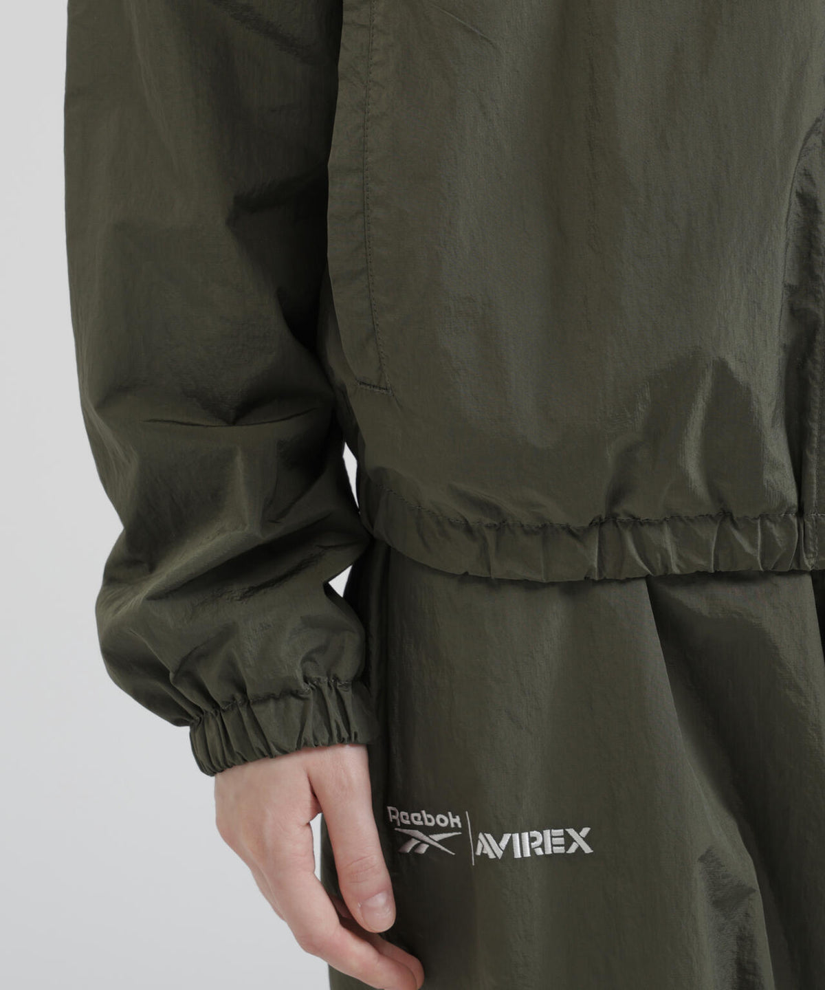 《AVIREX × Reebok》TRAINING JACKET ”MODERN SAGE COLLECTION”