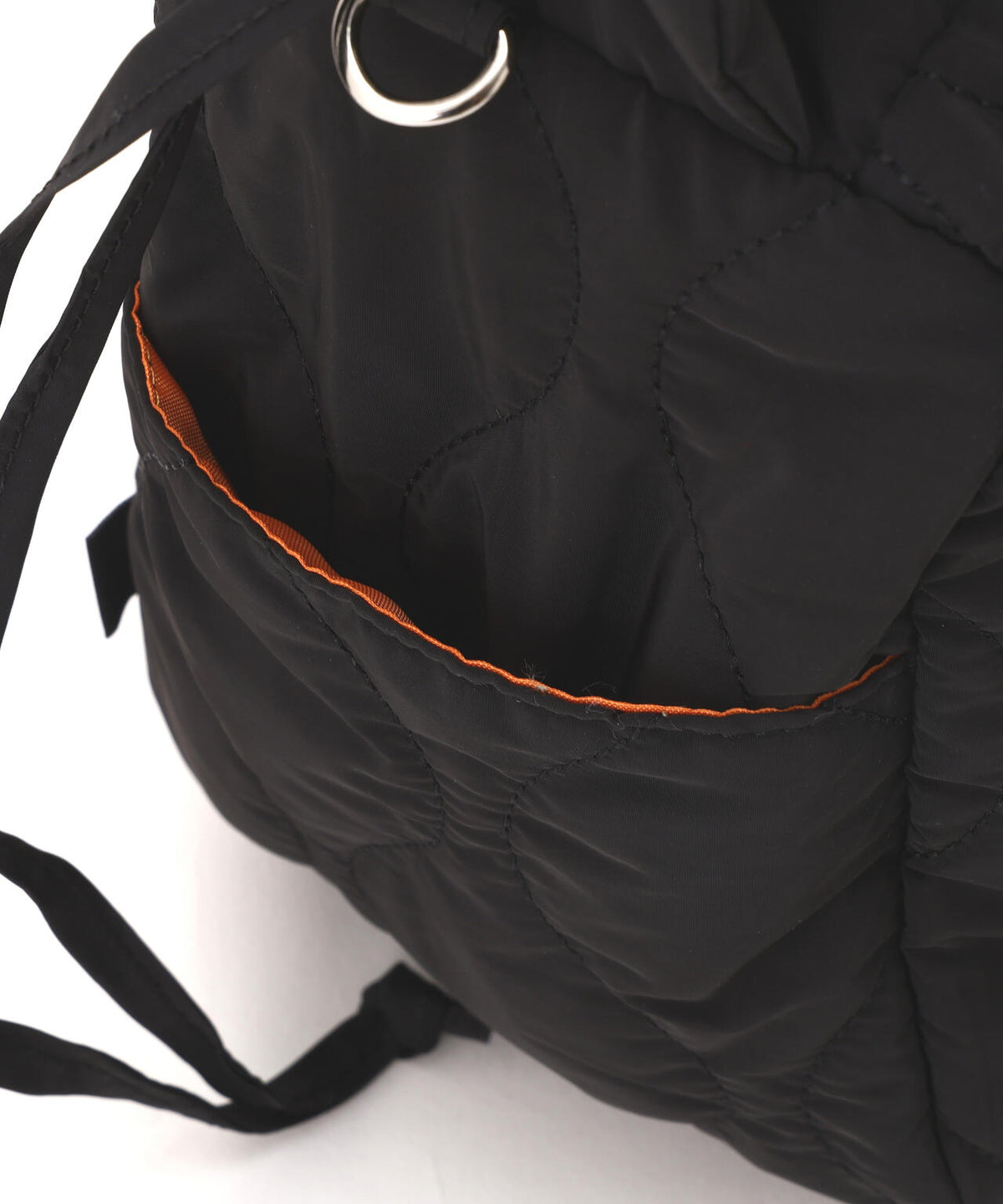 《直営店限定》QUILTING RUCHED SHOULDER STRAP BAG