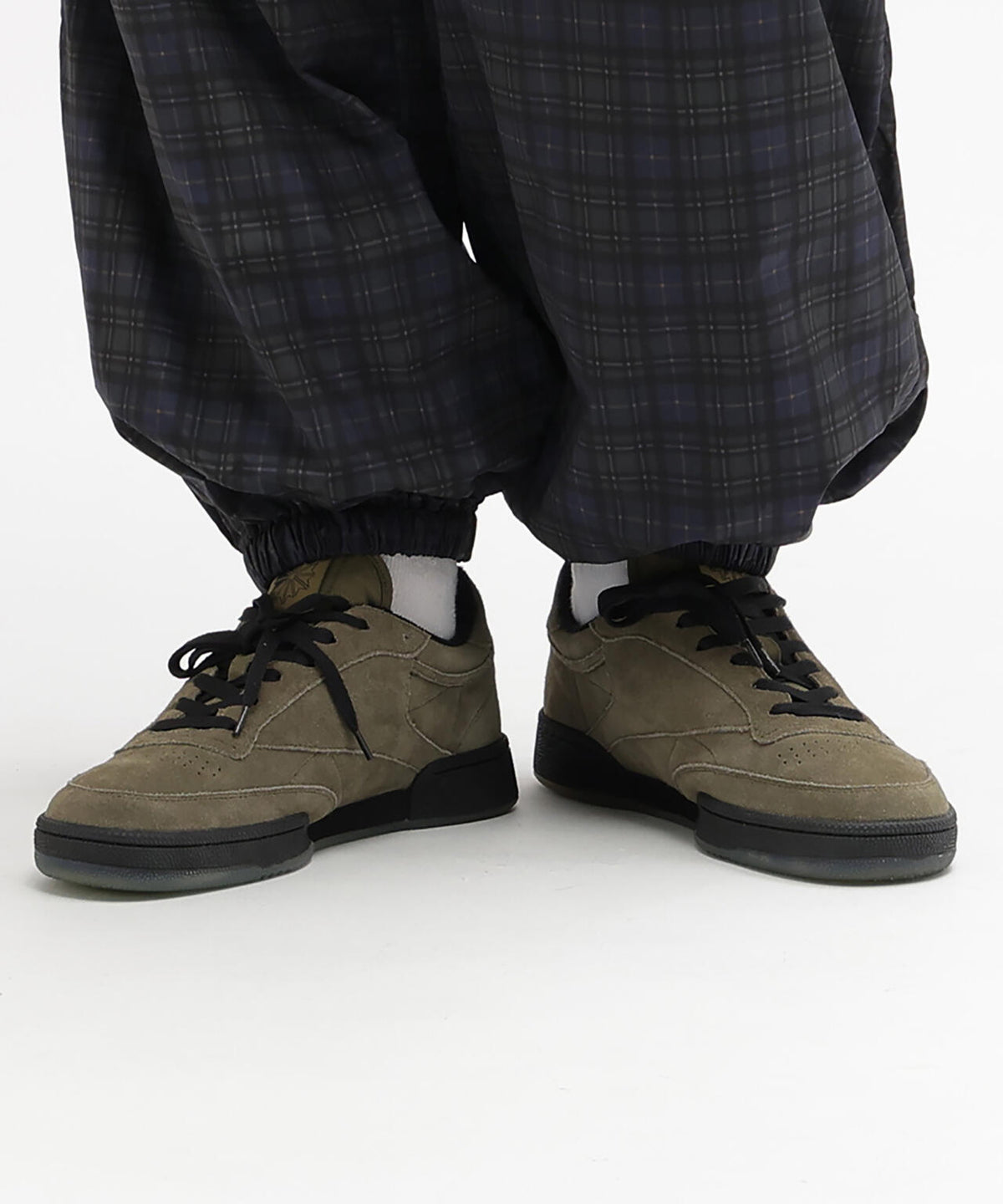 《AVIREX × Reebok》CLUB C ”MODERN SAGE COLLECTION”