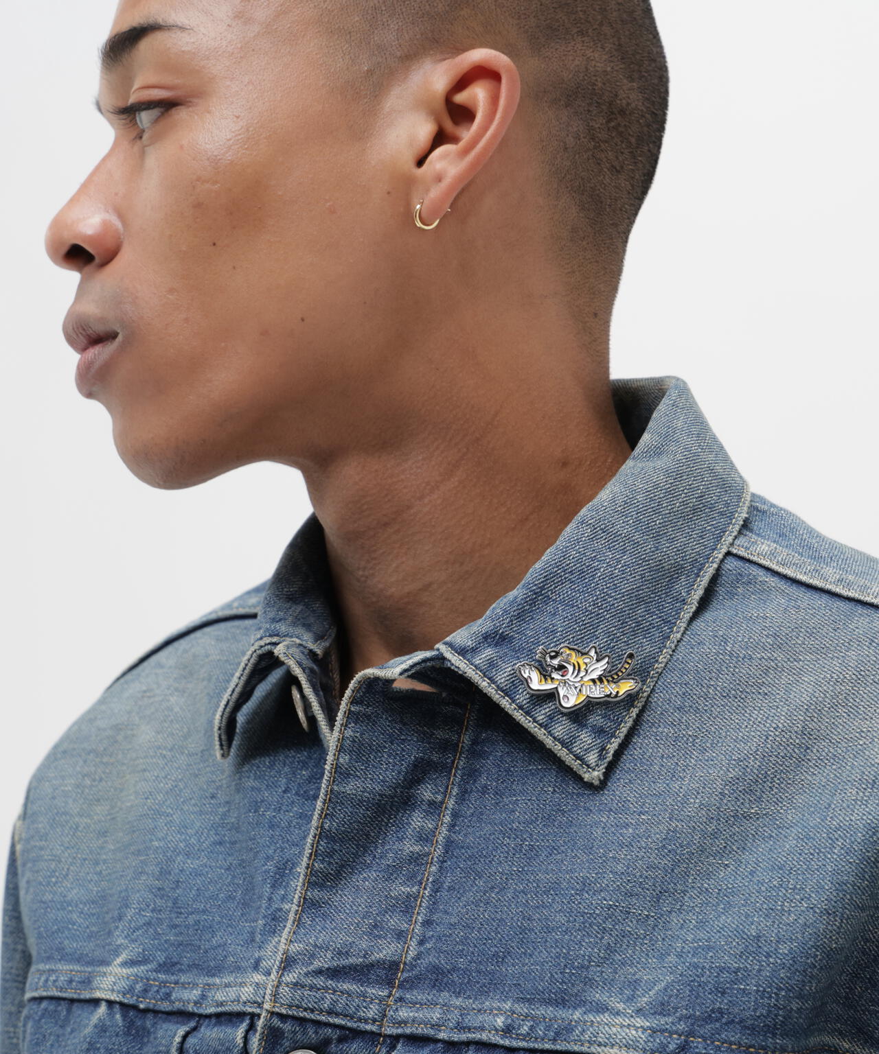 FLYING TIGERS PIN BADGE | AVIREX（アヴィレックス） ｜【公式】通販