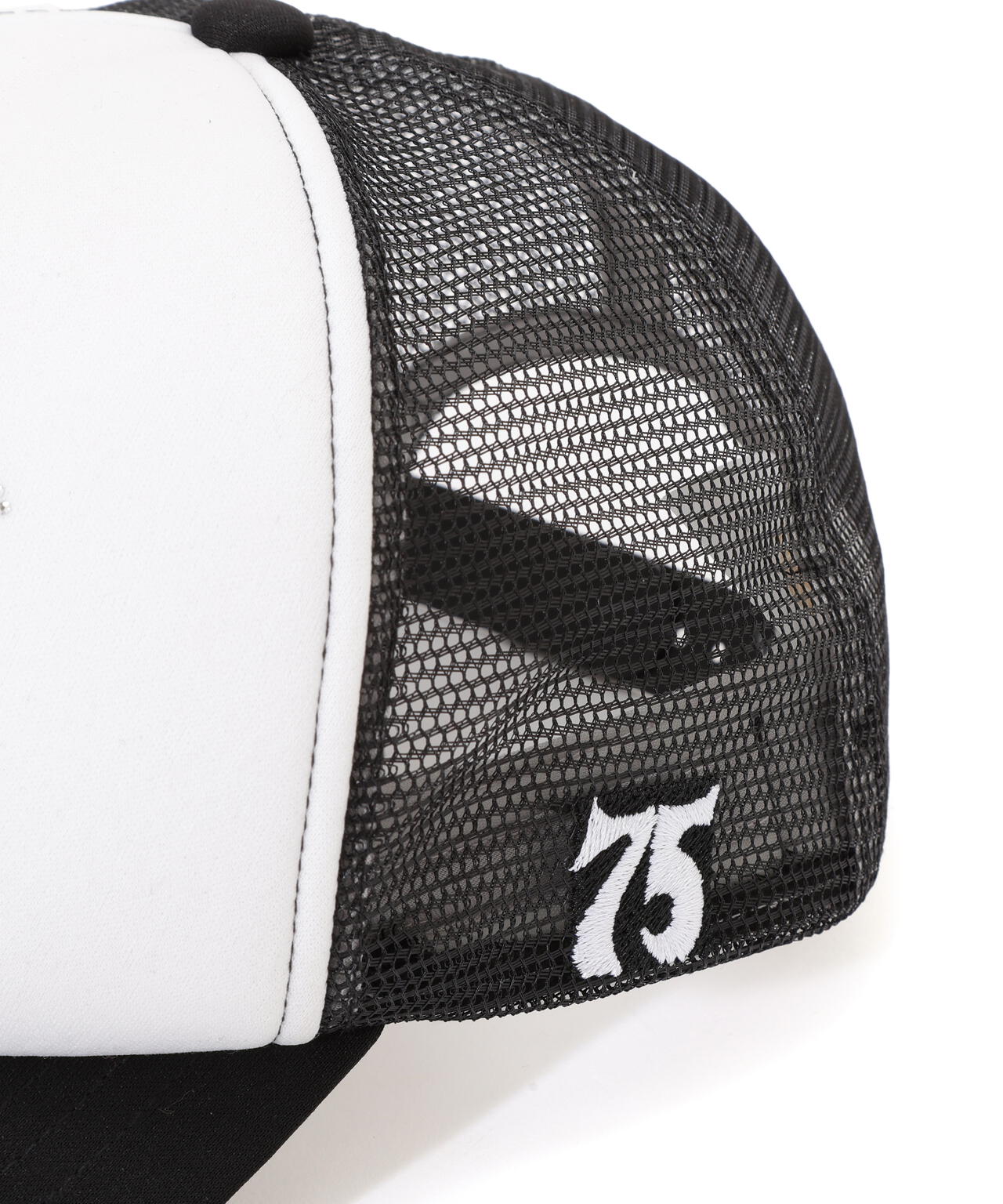 直営店限定】RHINESTONE VARSITY LOGO MESH CAP | AVIREX