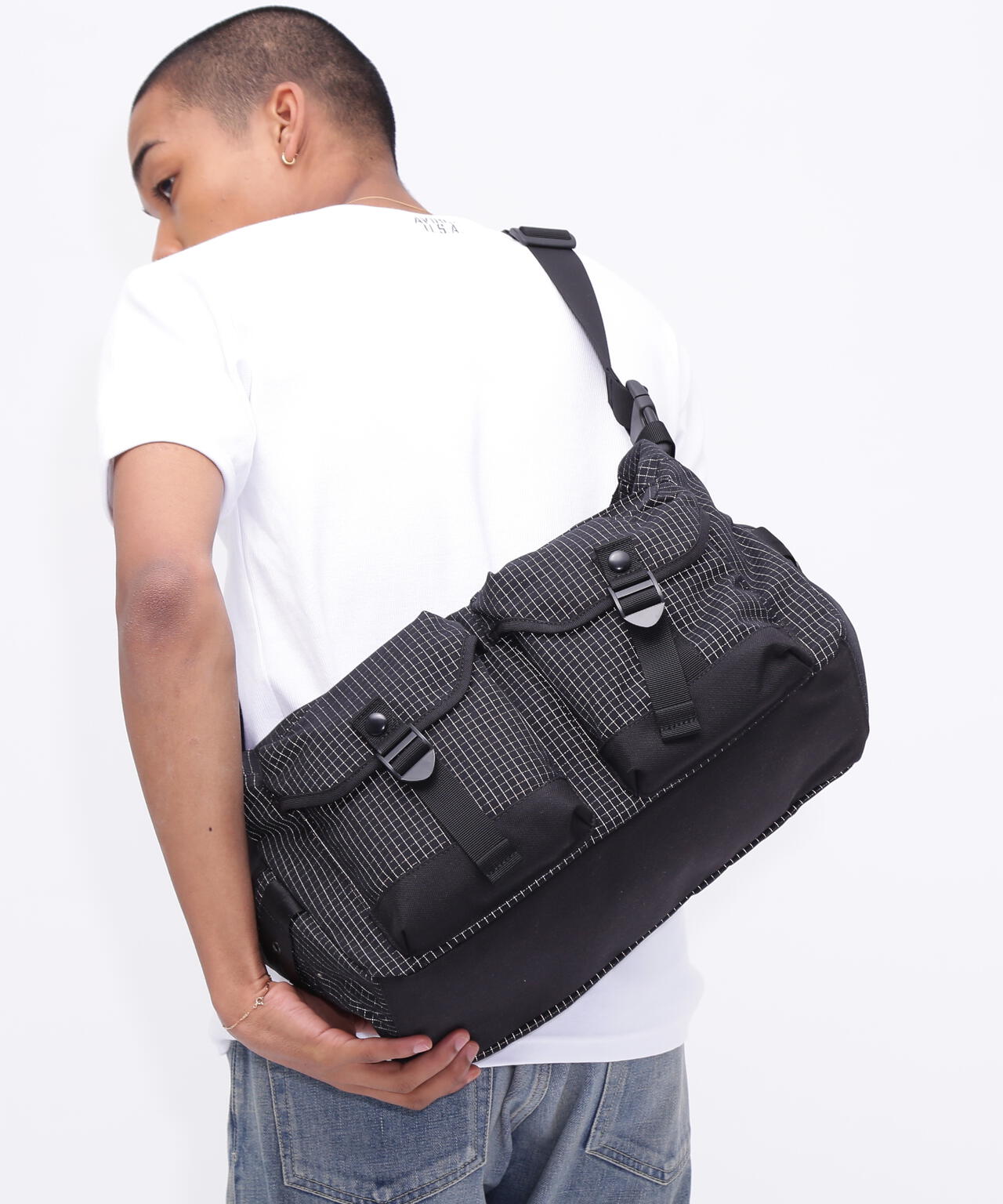 直営店限定》REFLECT RIP BOAT SHAPED SHOULDER BAG | AVIREX