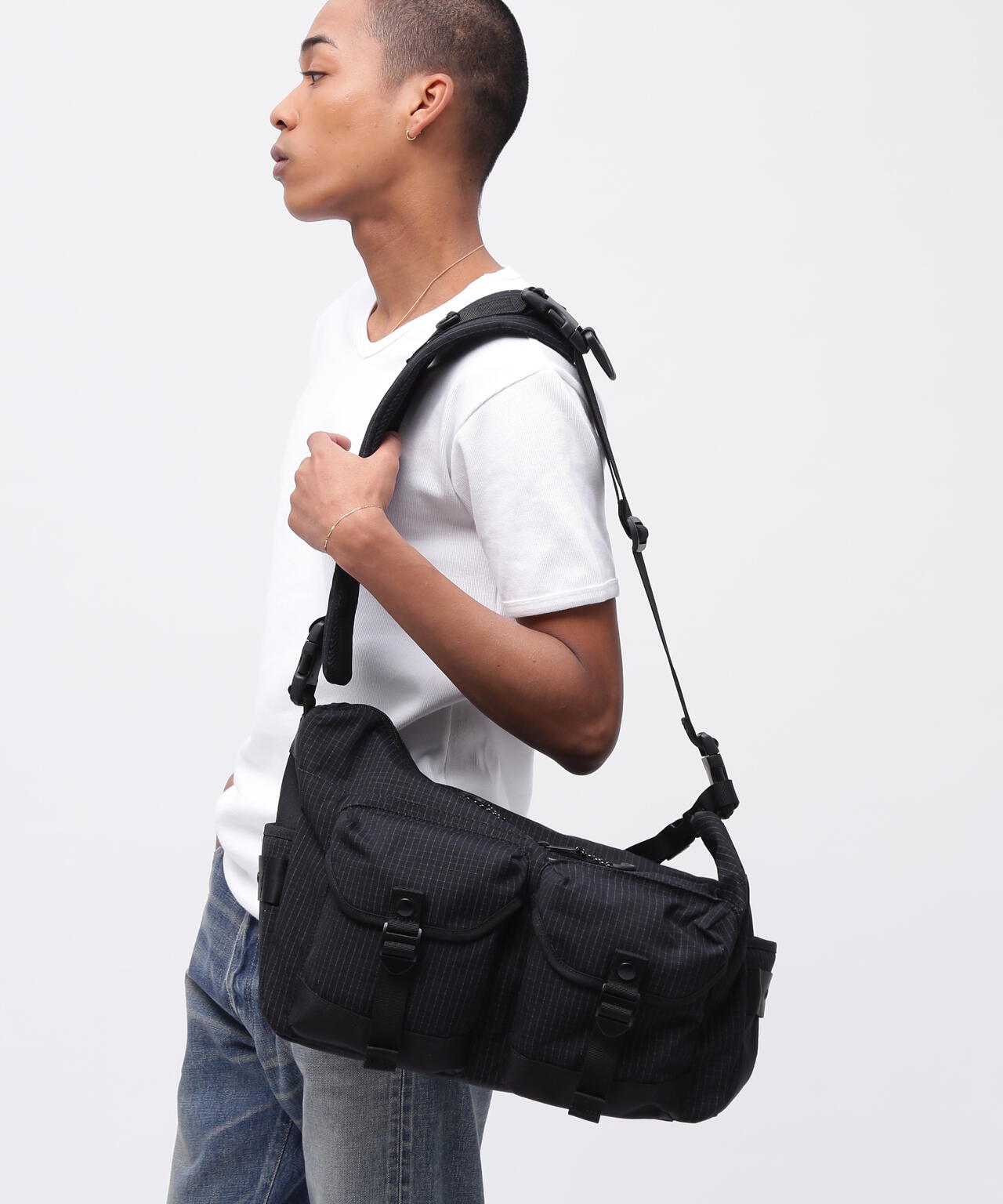 《直営店限定》REFLECT RIP BOAT SHAPED SHOULDER BAG