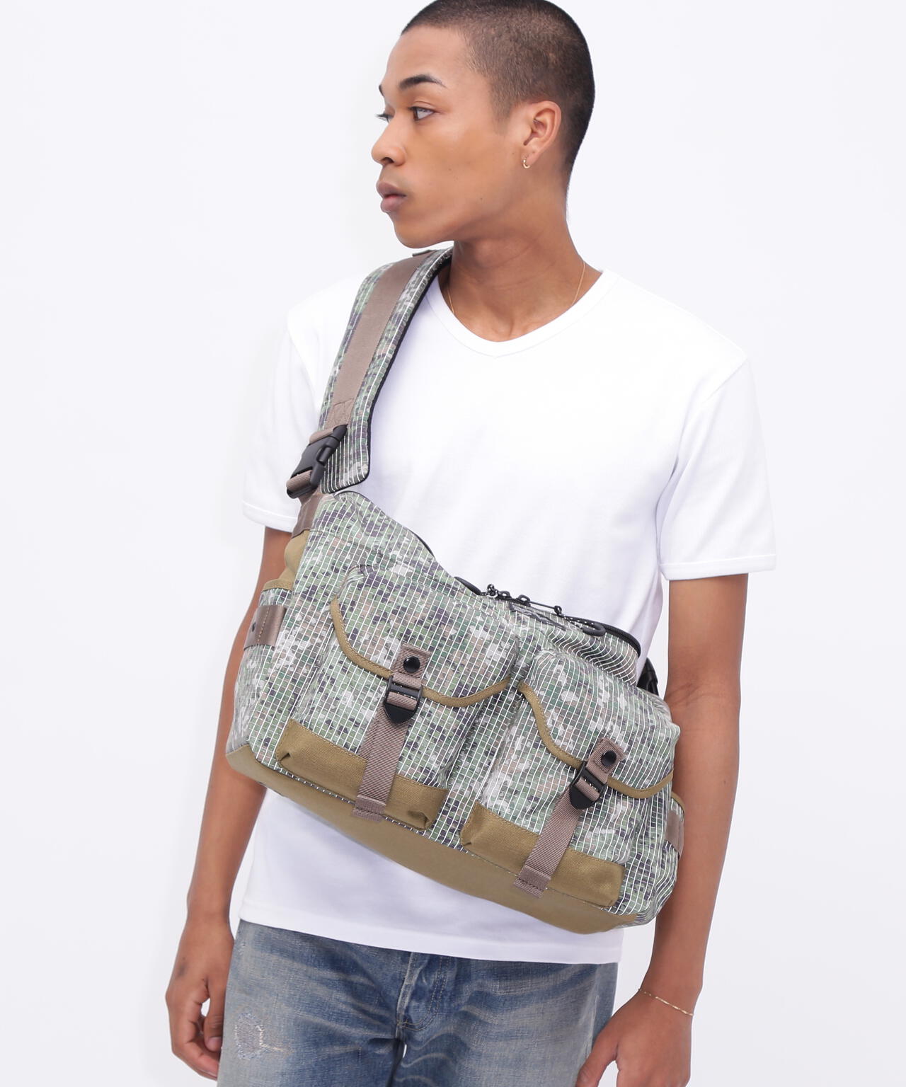 直営店限定》REFLECT RIP BOAT SHAPED SHOULDER BAG | AVIREX