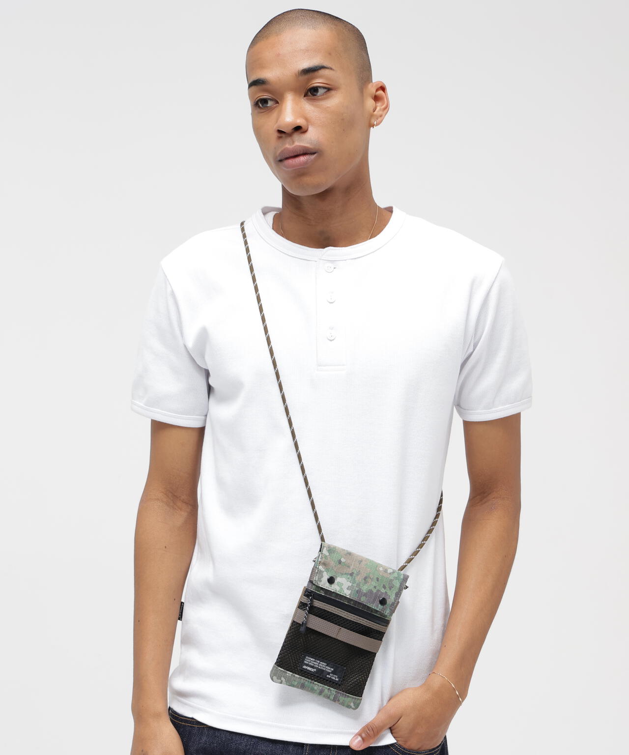 《直営店限定》REFLECT RIP VERTICAL POCHETTE