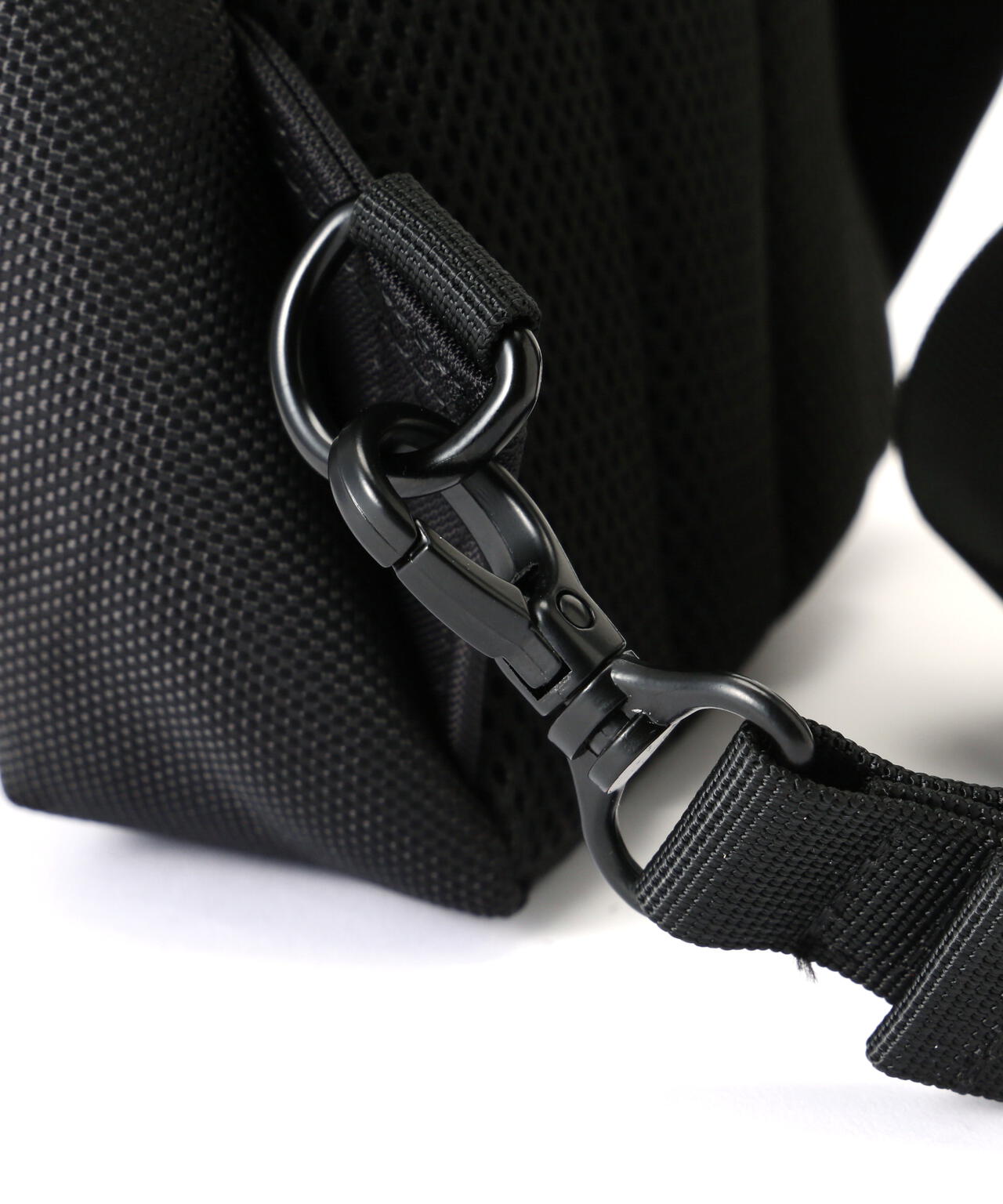 SOLID ONE SHOULDER BAG
