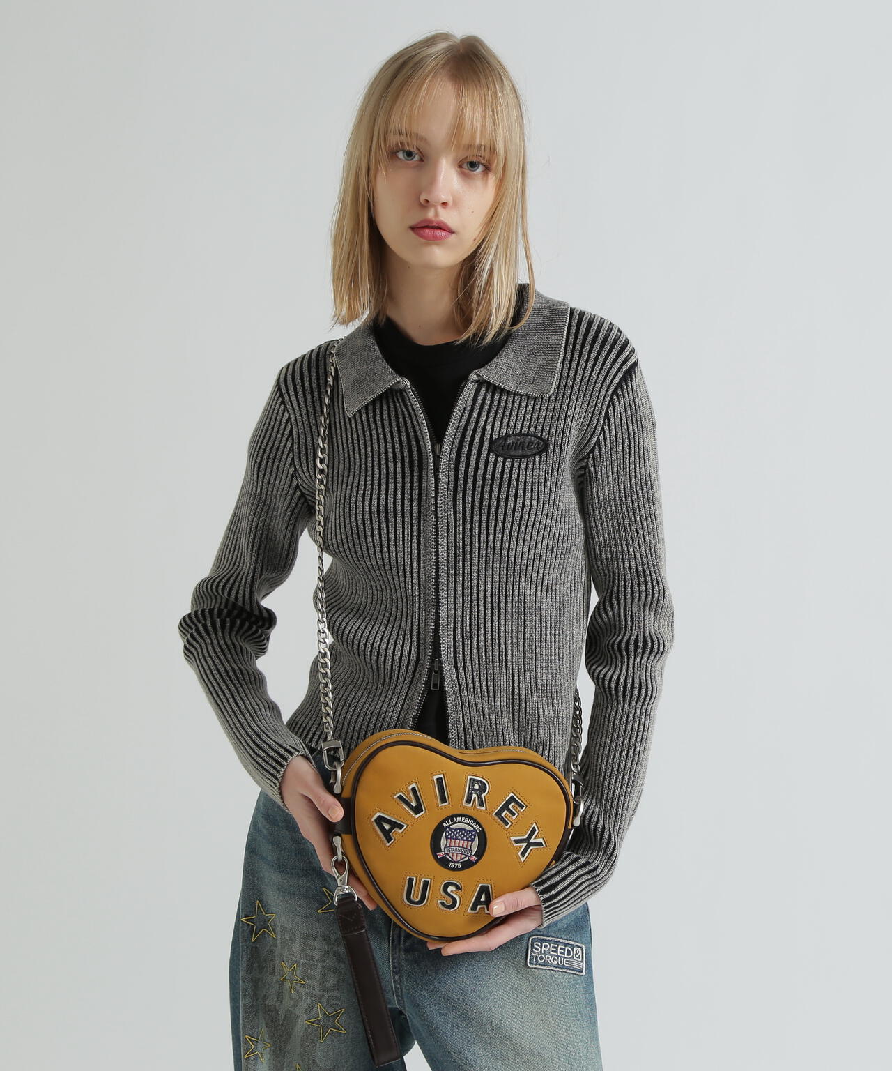 《直営店限定》LX VARSITY LEATHER HEART CHAIN BAG
