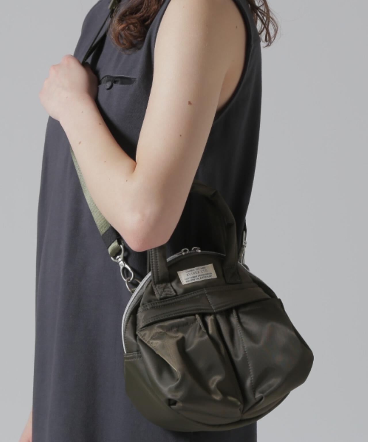 《直営店限定》CIRCLE NYLON BAG