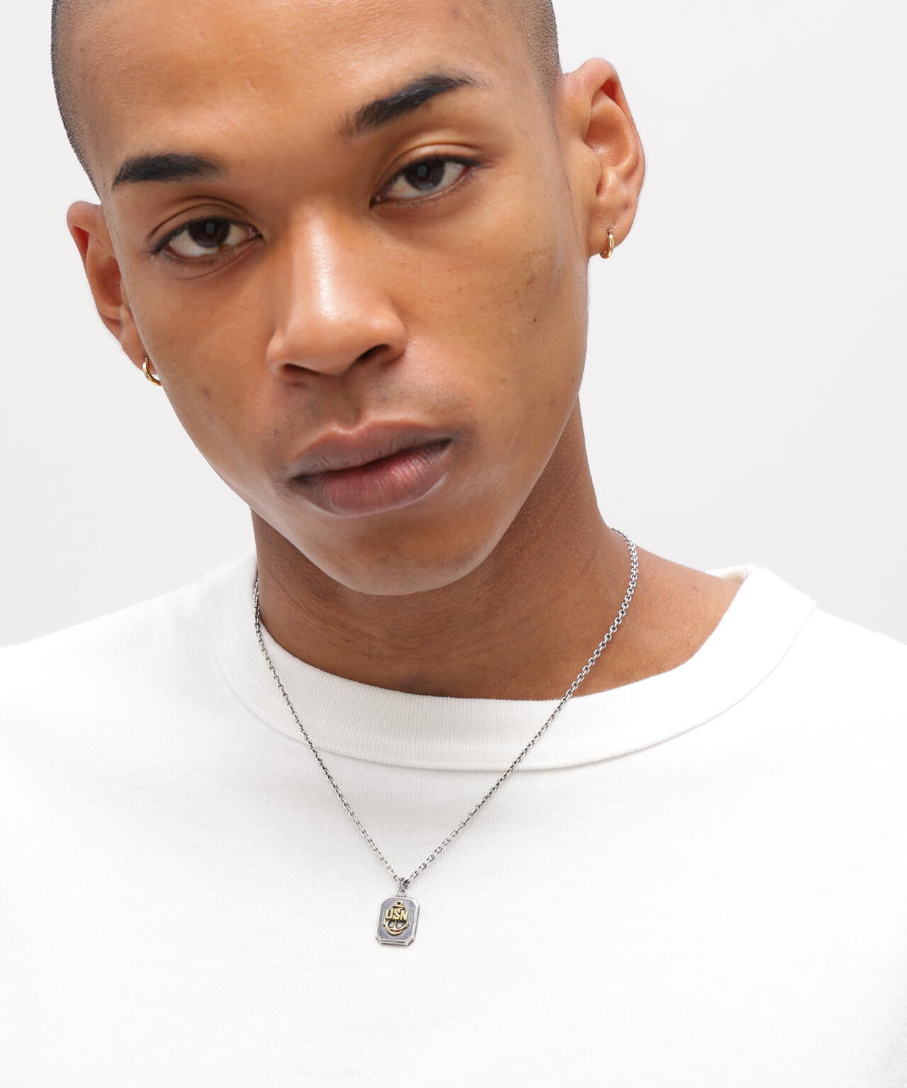 AVIREX by J.H.M CO.，LTD.》MATERIAL COMBI SIGNET NECKLACE ”USN