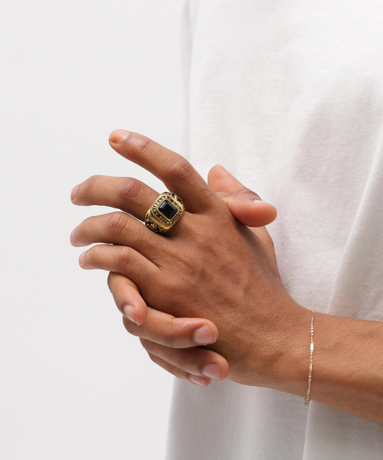 AVIREX by J.H.M CO.，LTD.》BRASS COLLEGE RING WITH ONYX ”USN