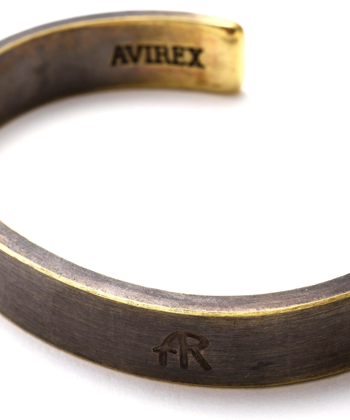 《AVIREX × STUDEBAKER METALS》THOMPSON CUFF BANGLE AR ”BRASS PATINA”