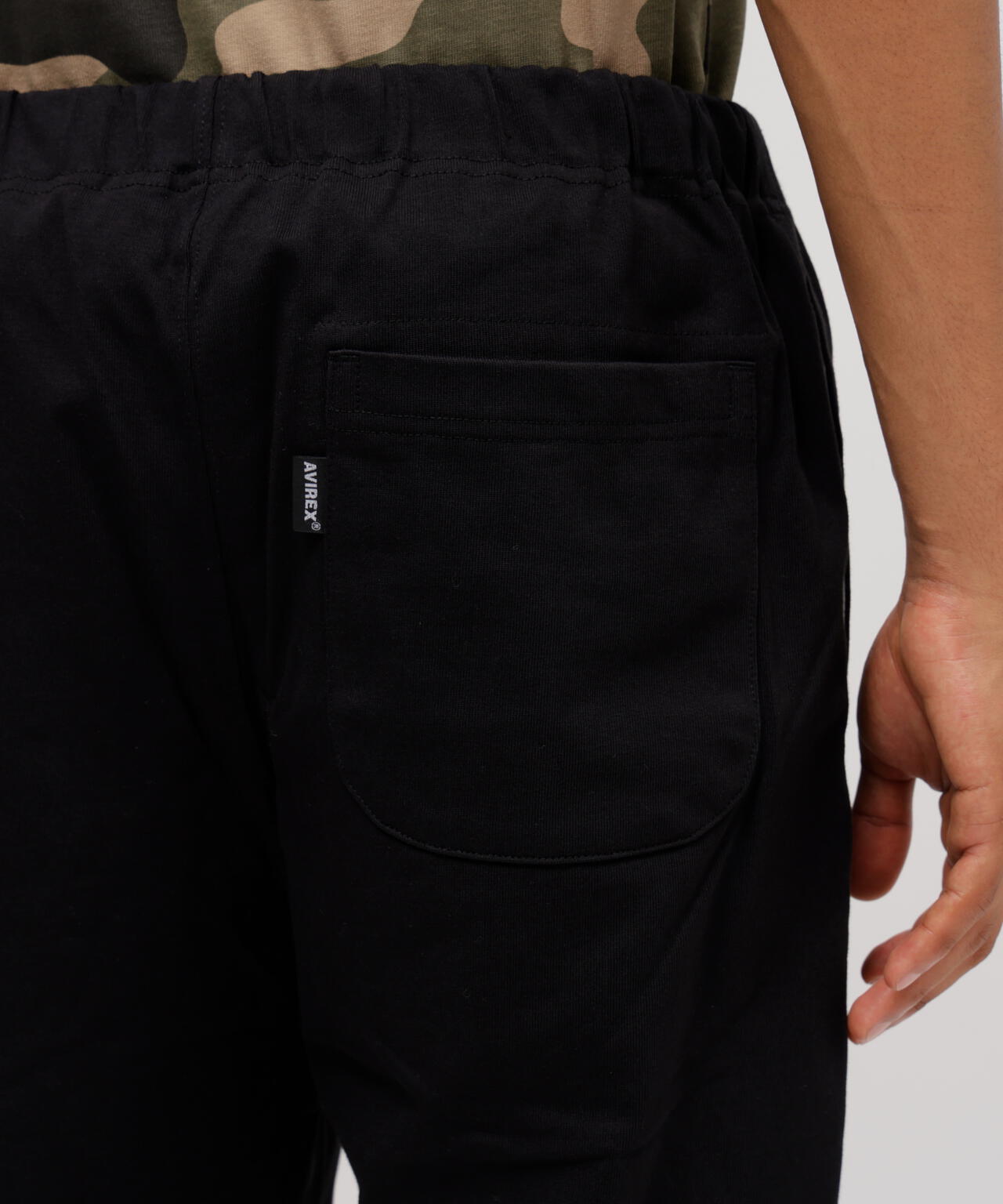 《WEB&DEPOT限定》VERTICAL LOGO SHORT PANTS / 縦ロゴ ショーツ AVIREX/