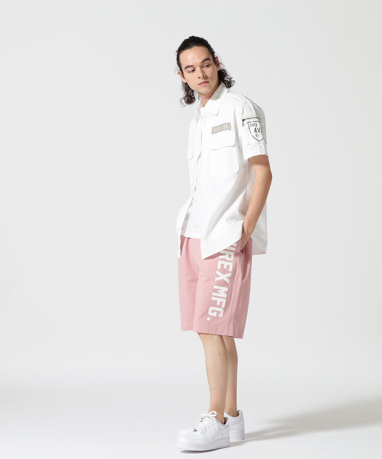 《WEB&DEPOT限定》VERTICAL LOGO SHORT PANTS / 縦ロゴ ショーツ AVIREX/