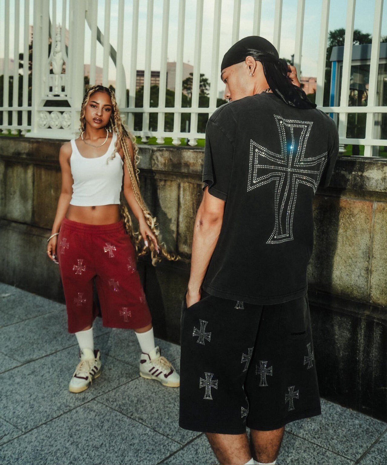 UNKNOWNLONDON/アンノウンロンドン/OUTLINE CROSS SWEAT SHORTS