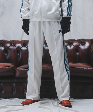 313f3472-ba12-582d-9d12-b89f0531d3ae_Image