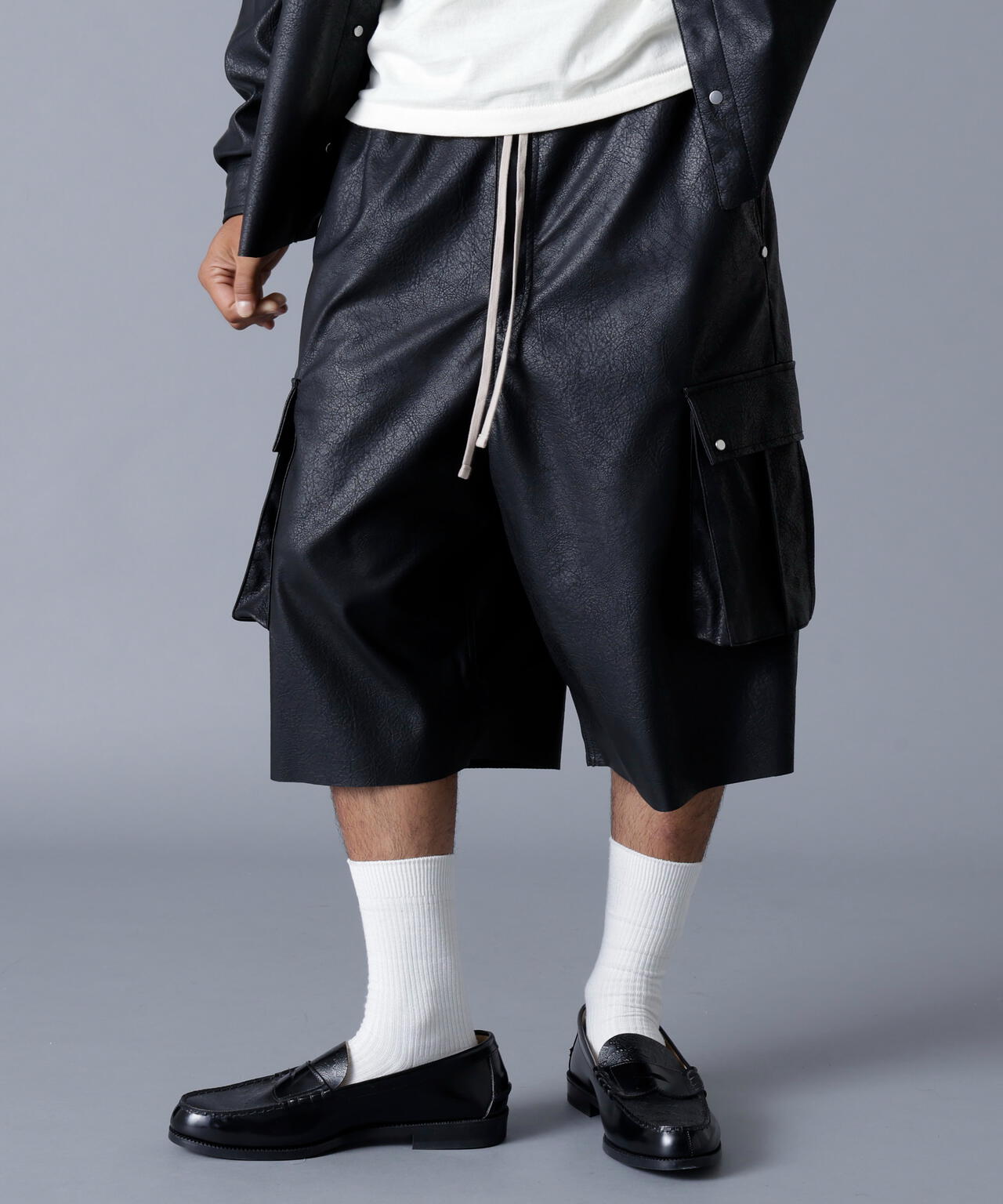 DankeSchon/ダンケシェーン/PU LEATHER CARGO SHORTS