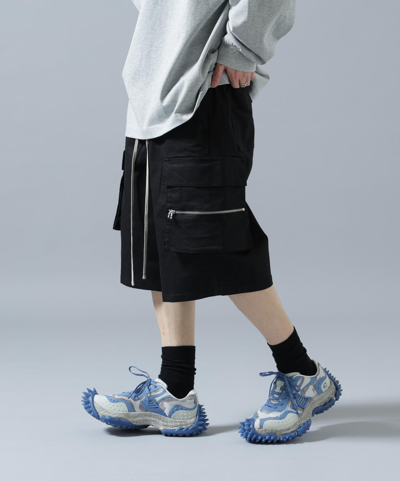 H:180cm C:88cm W:69cm H:90cm 着用サイズ：L