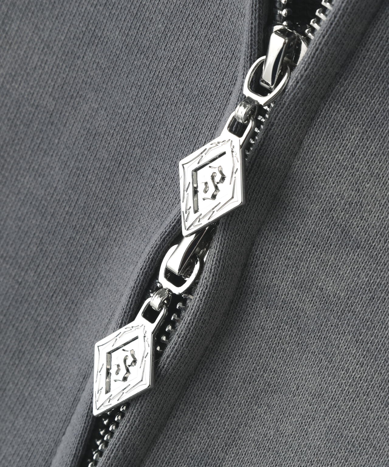 UNKNOWNLONDON/アンノウンロンドン/Dagger Cross Leather Patch Zip Hoodie