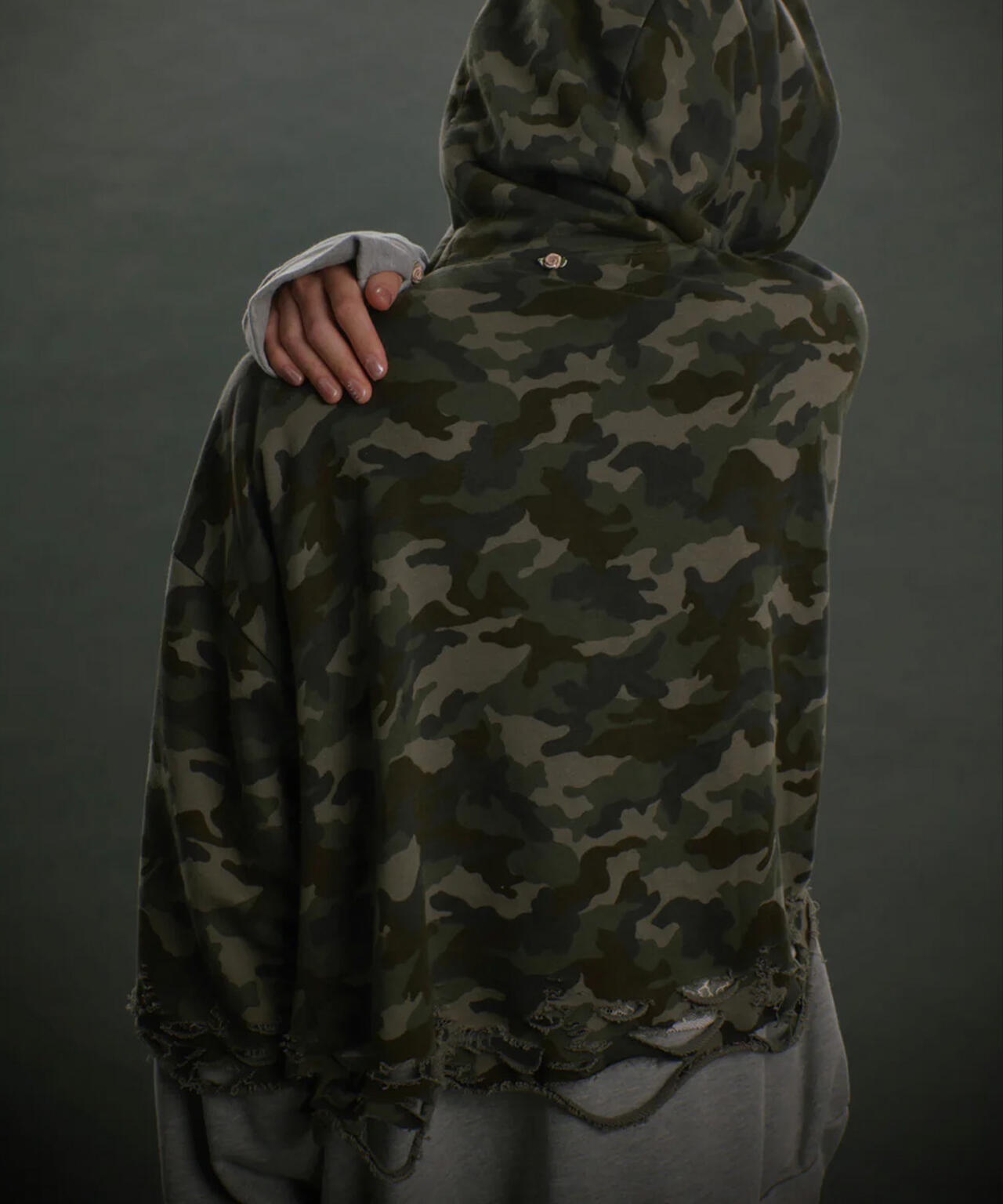 neith./ネイス/Layered Crush Hoodie(Camo×Gray) | L.H.P
